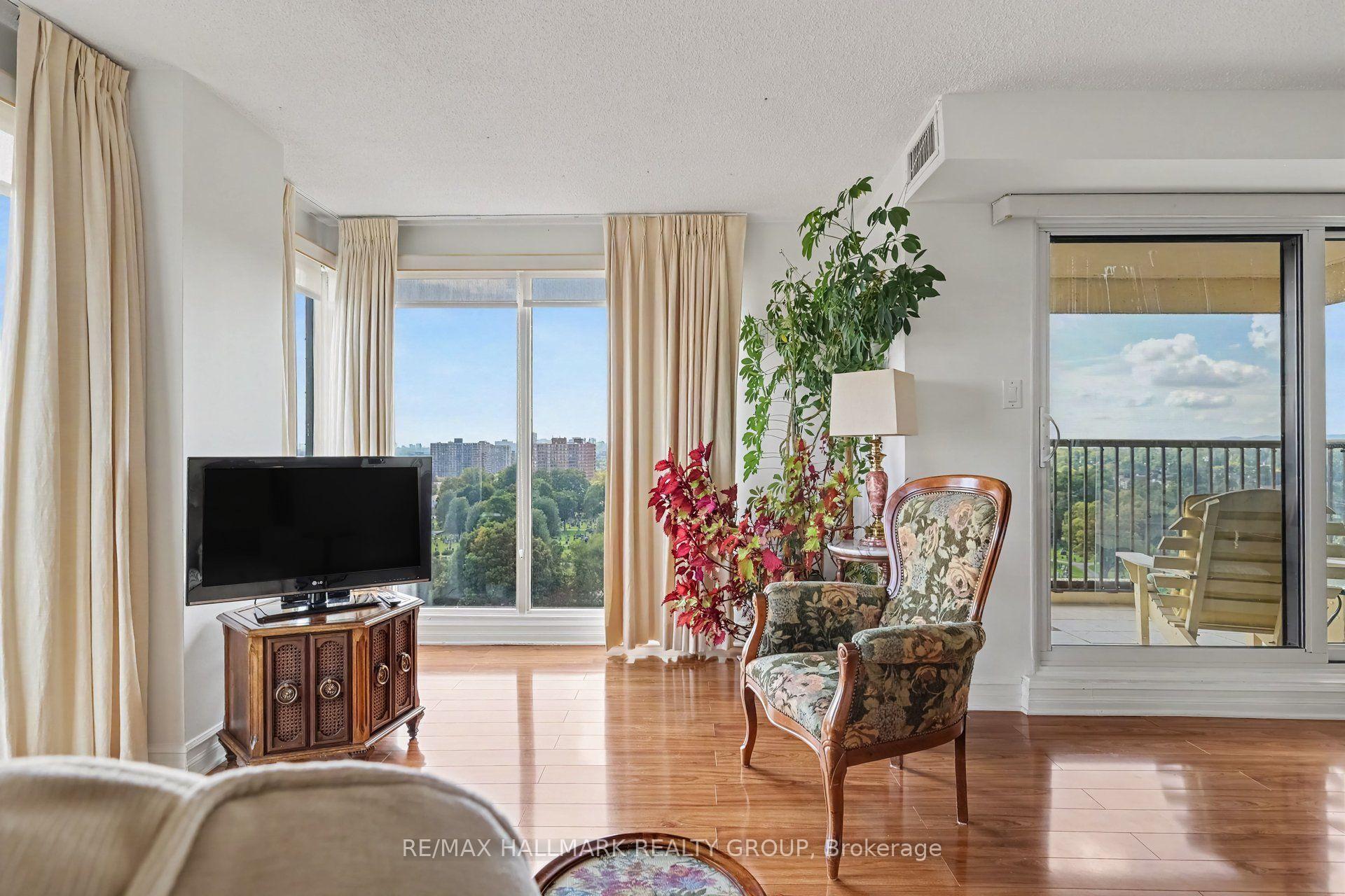 Photo 47 of Unit 805, 545 St Laurent Boulevard, Ottawa, Viscount Alexander Park — HOMEH