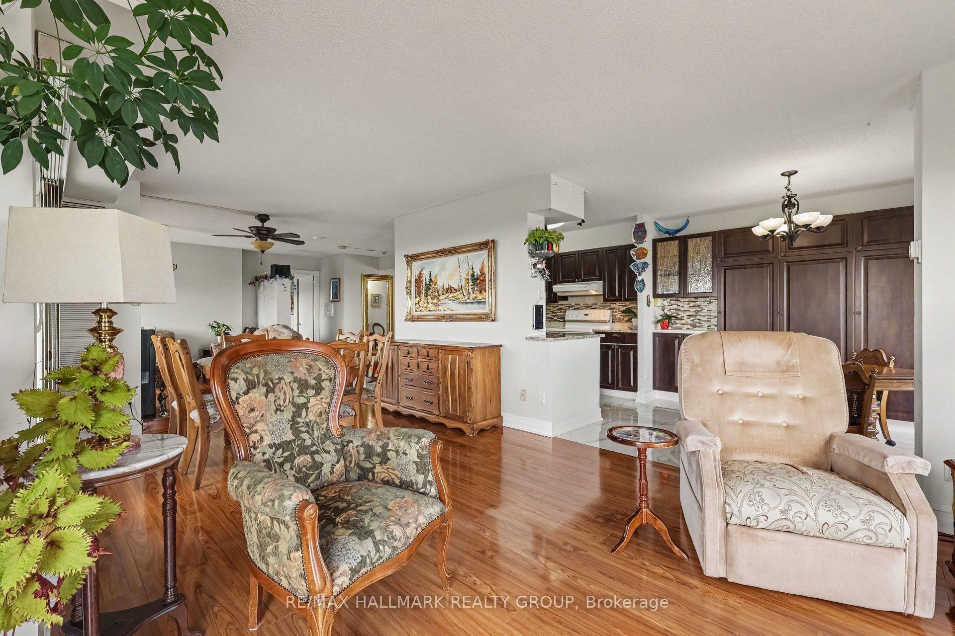 Photo 48 of Unit 805, 545 St Laurent Boulevard, Ottawa, Viscount Alexander Park — HOMEH