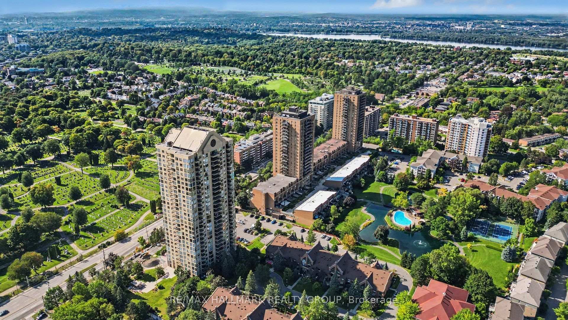 Photo 78 of Unit 805, 545 St Laurent Boulevard, Ottawa, Viscount Alexander Park — HOMEH