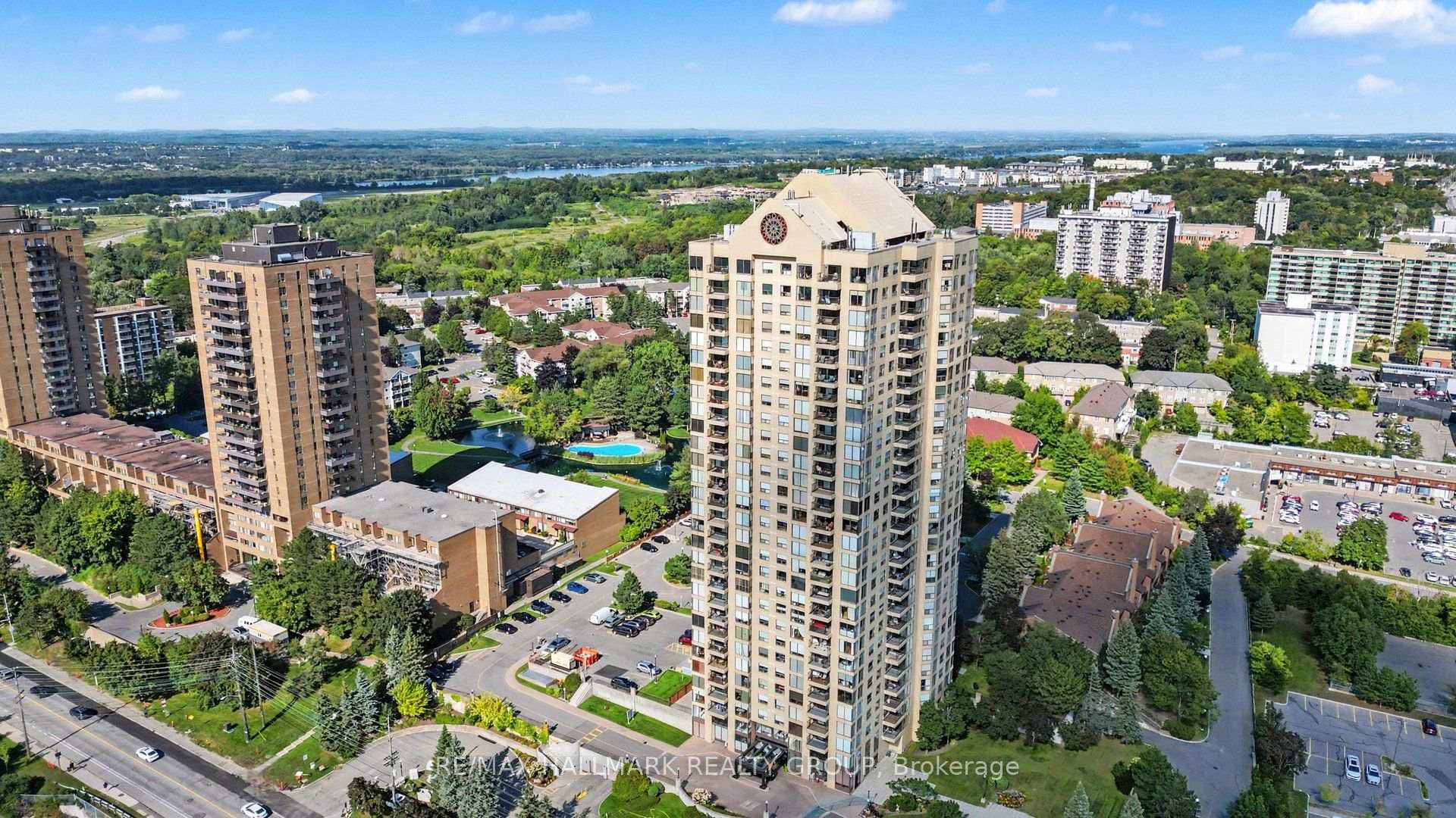Photo 84 of Unit 805, 545 St Laurent Boulevard, Ottawa, Viscount Alexander Park — HOMEH
