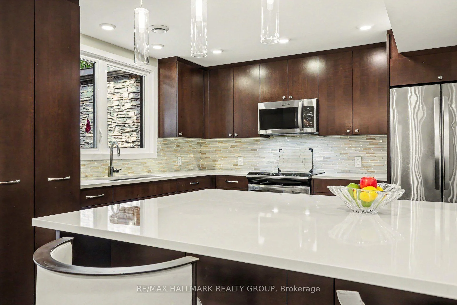 Photo 10 of Unit 805, 545 St Laurent Boulevard, Ottawa, Viscount Alexander Park — HOMEH