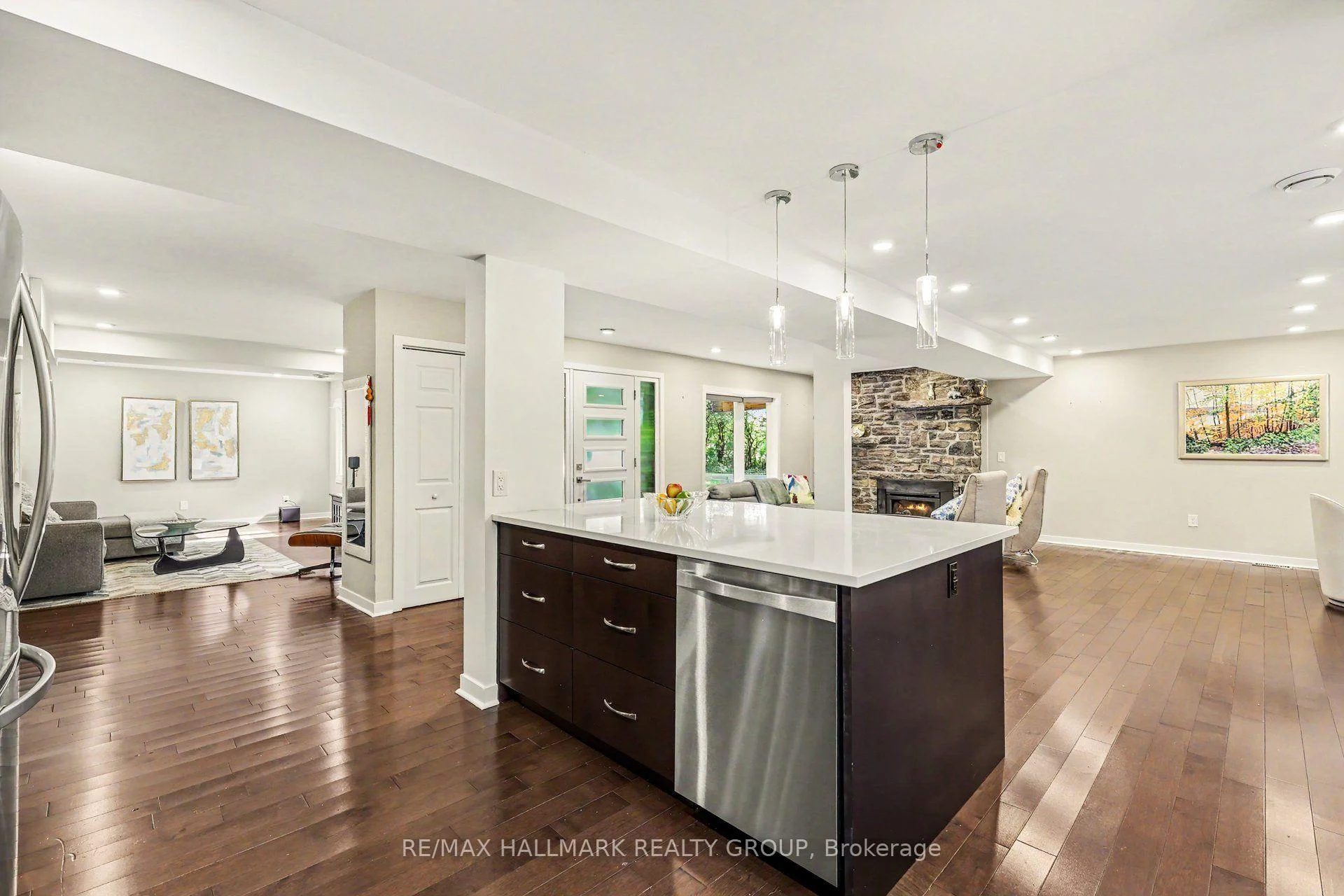 Photo 13 of Unit 805, 545 St Laurent Boulevard, Ottawa, Viscount Alexander Park — HOMEH