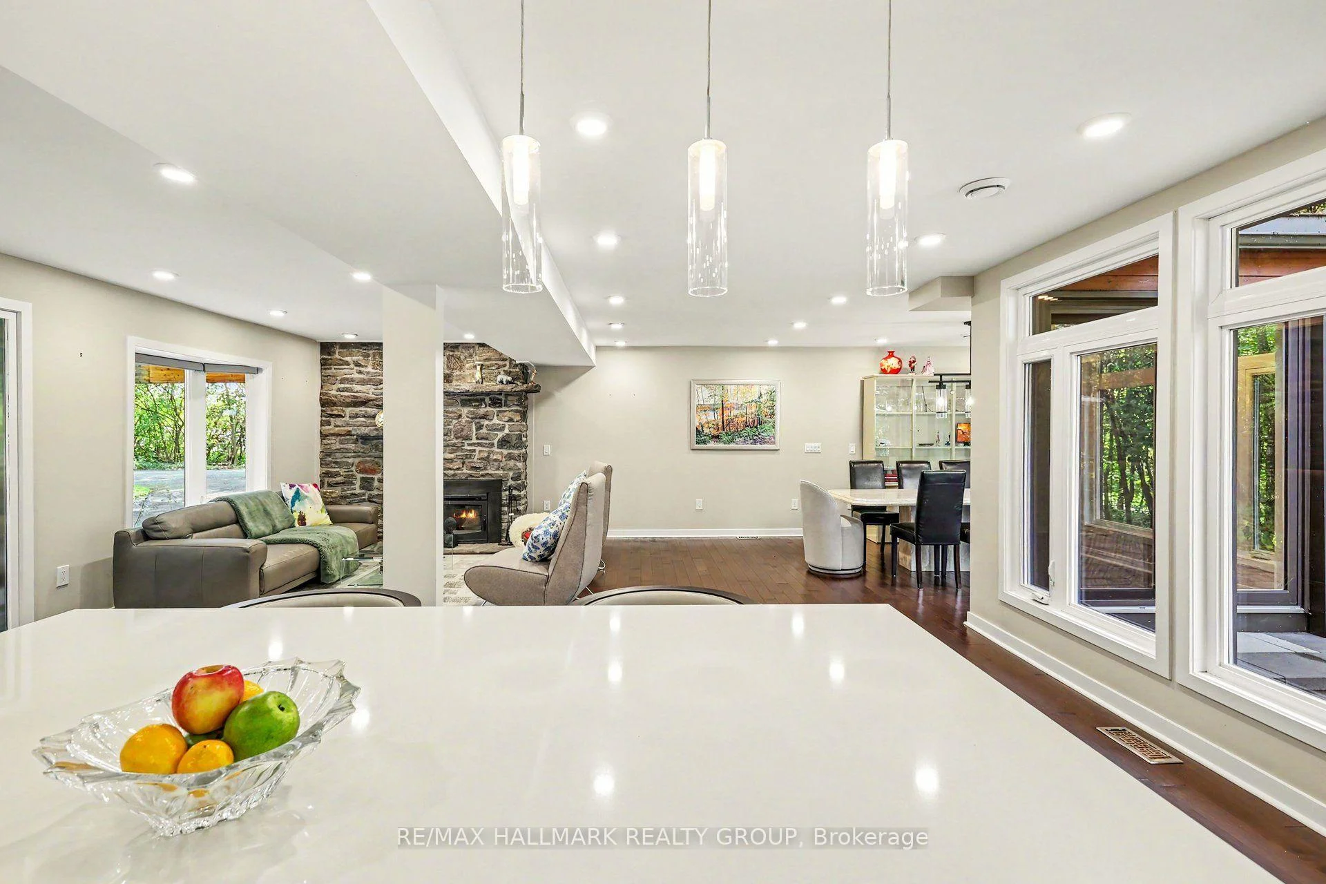 Photo 14 of Unit 805, 545 St Laurent Boulevard, Ottawa, Viscount Alexander Park — HOMEH