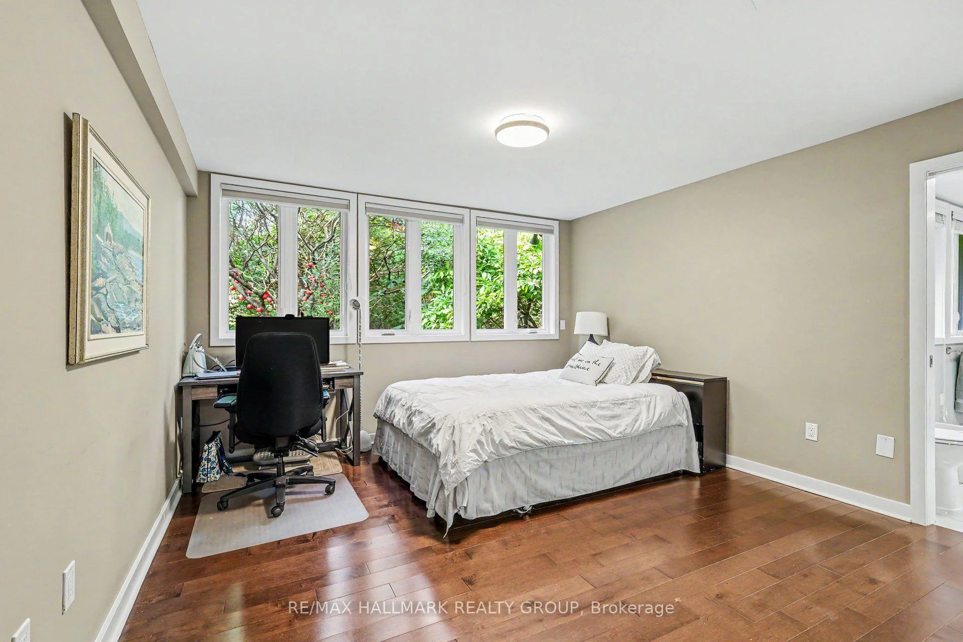 Photo 23 of Unit 805, 545 St Laurent Boulevard, Ottawa, Viscount Alexander Park — HOMEH