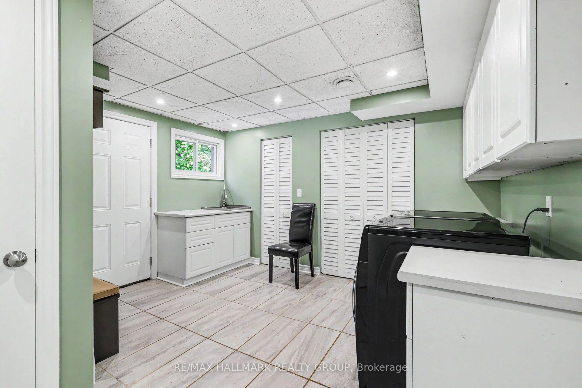 Photo 28 of Unit 805, 545 St Laurent Boulevard, Ottawa, Viscount Alexander Park — HOMEH