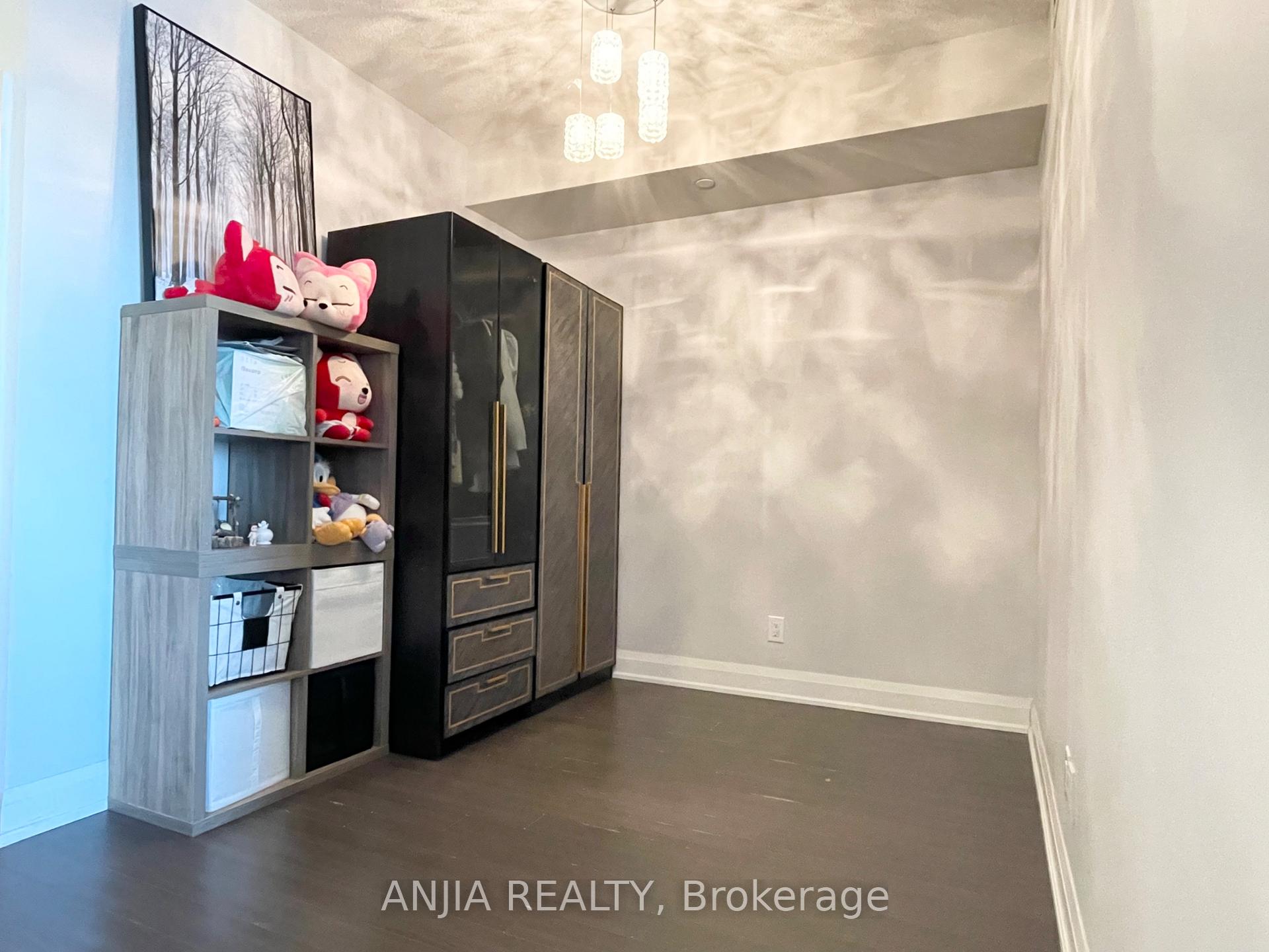Photo 11 of Unit 627, 8228 Birchmount Road, Markham, Unionville — HOMEH