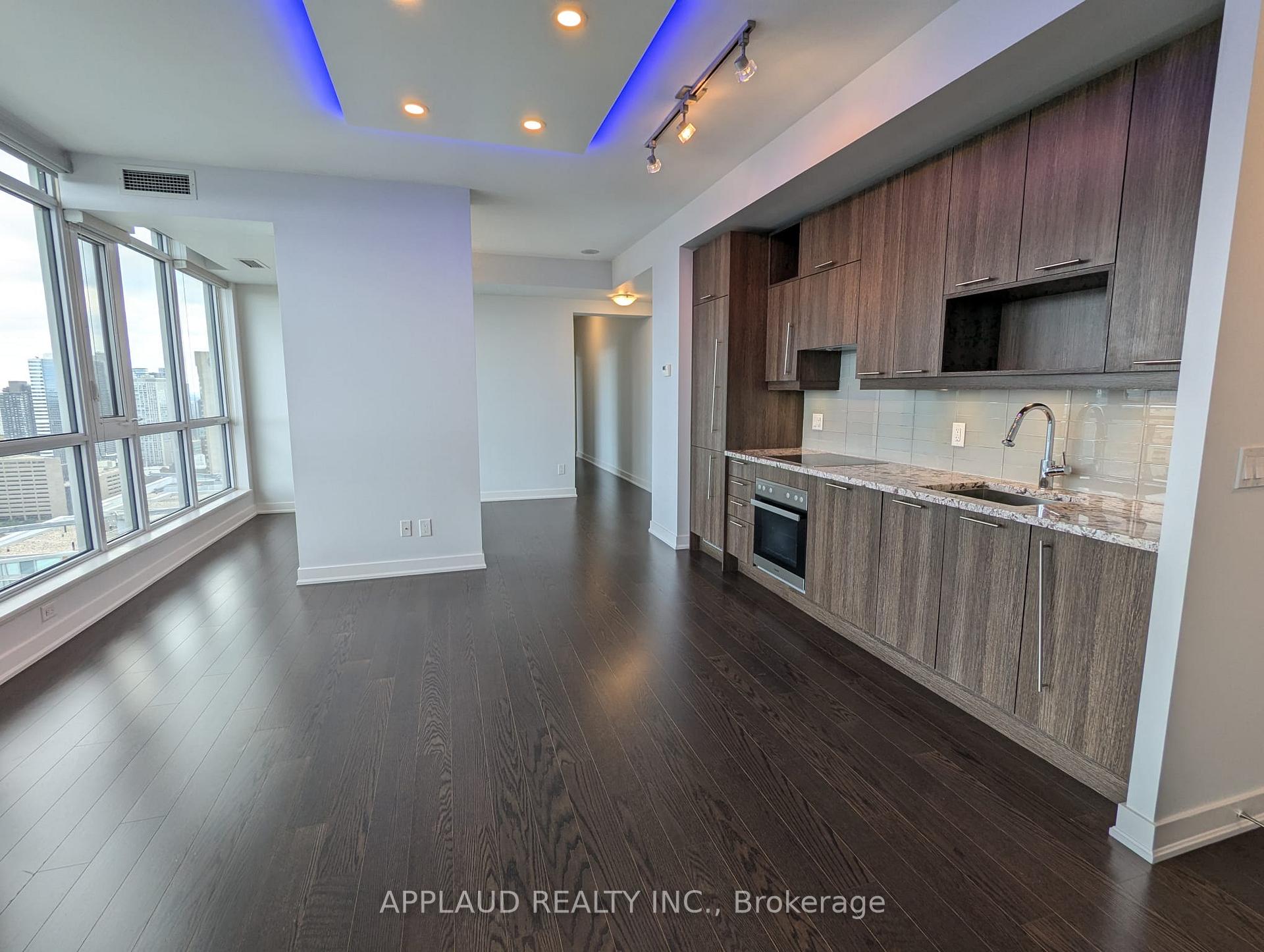 Photo 6 of Unit 3801, 30 Nelson Street, Toronto, Waterfront Communities — HOMEH