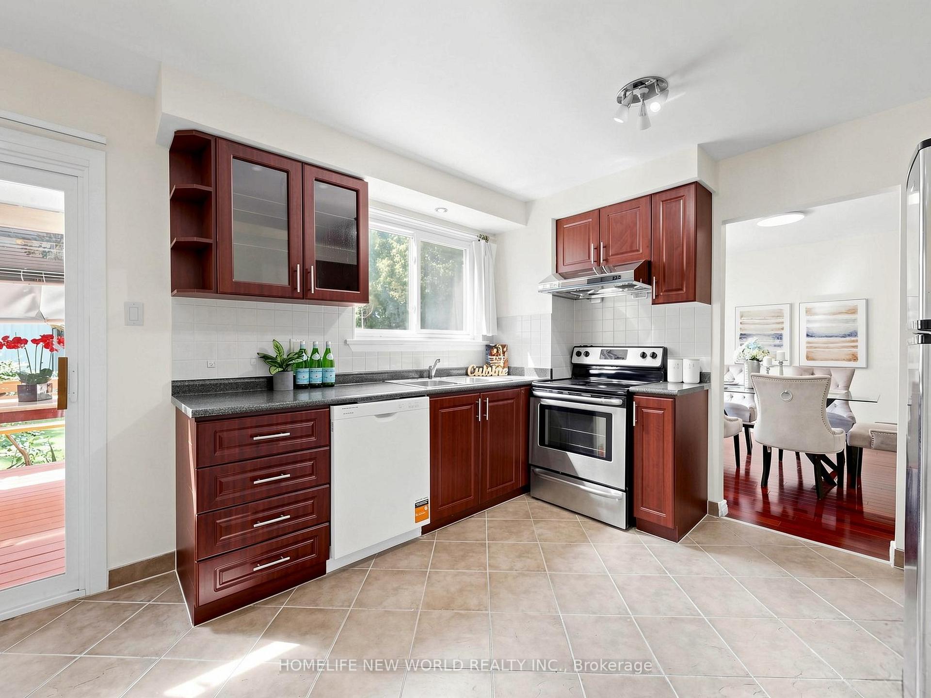 Photo 16 of 69 Brigadoon Crescent, Scarborough, L'Amoreaux — HOMEH
