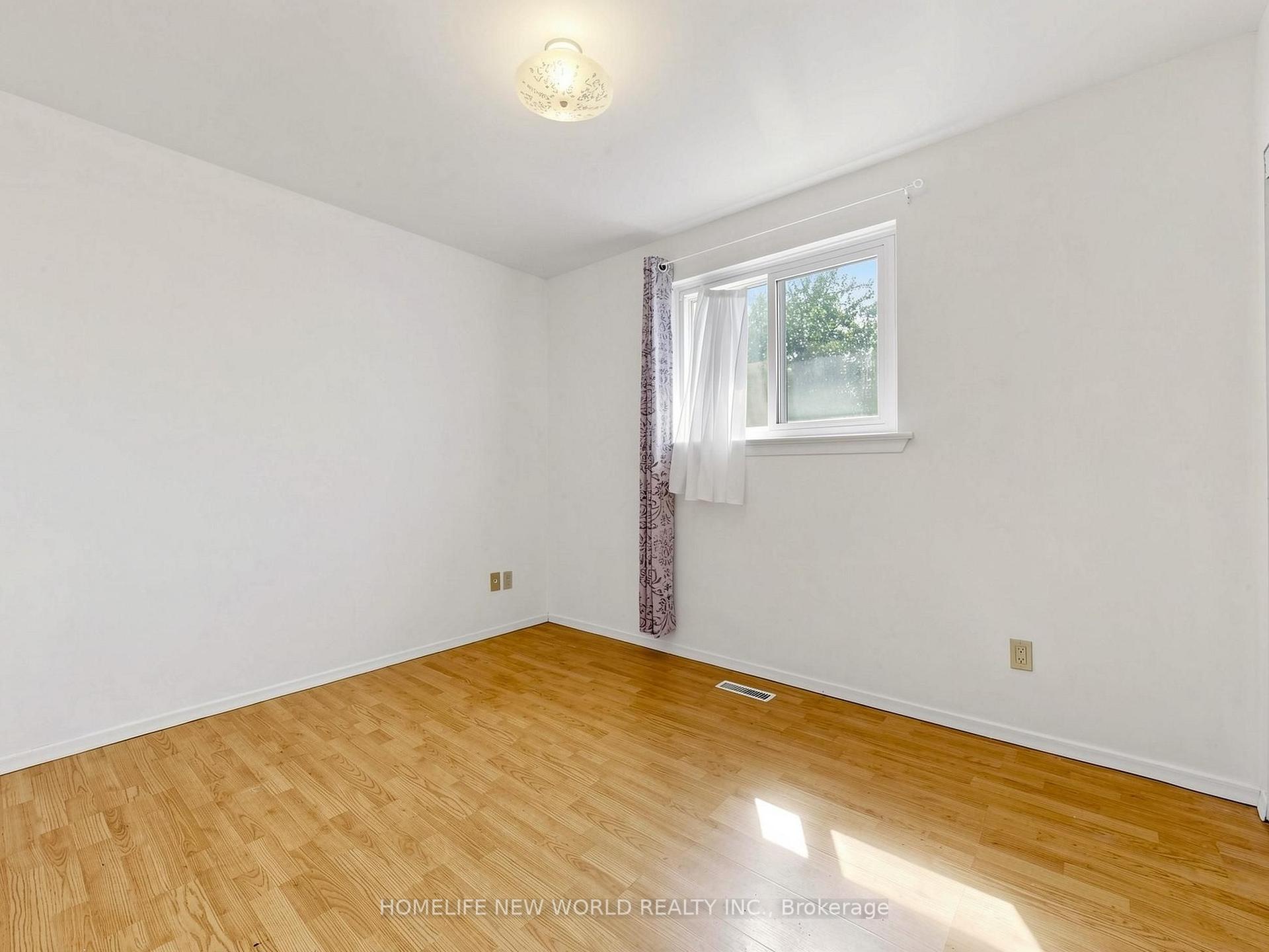 Photo 23 of 69 Brigadoon Crescent, Scarborough, L'Amoreaux — HOMEH