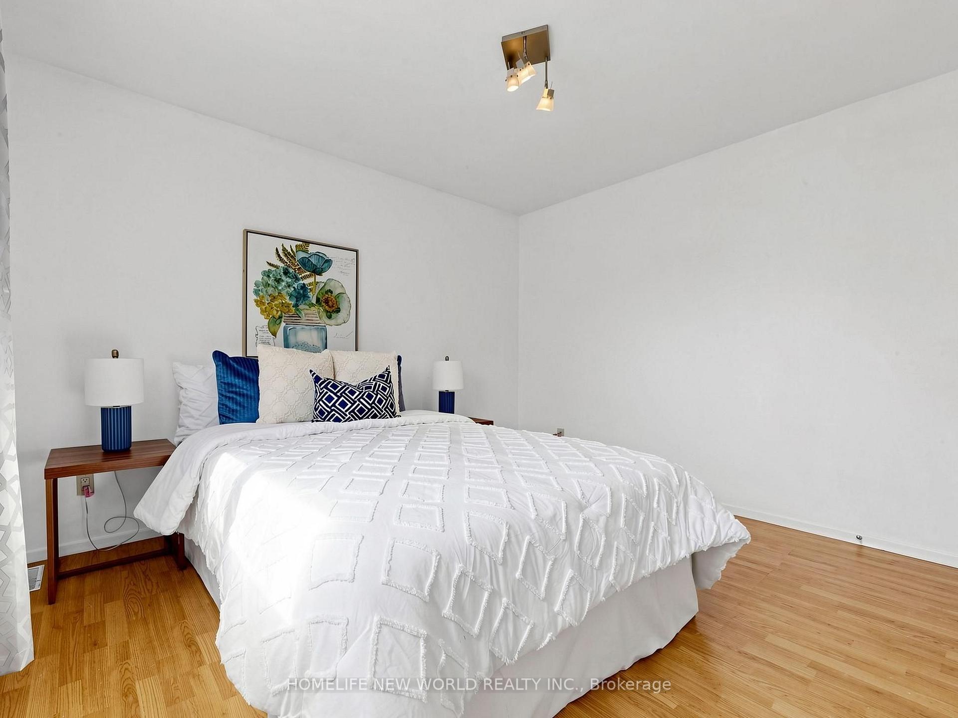 Photo 33 of 69 Brigadoon Crescent, Scarborough, L'Amoreaux — HOMEH