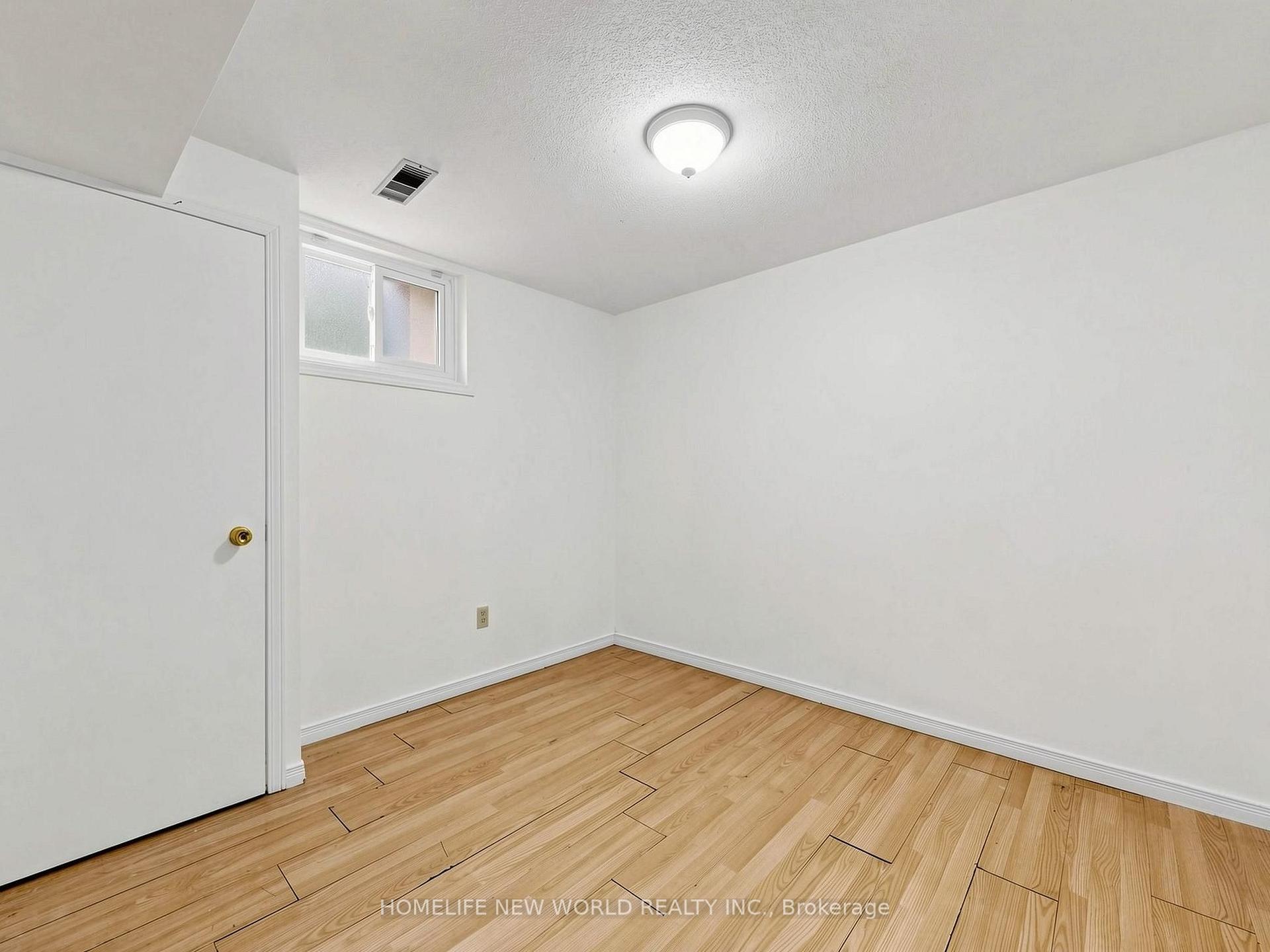 Photo 38 of 69 Brigadoon Crescent, Scarborough, L'Amoreaux — HOMEH