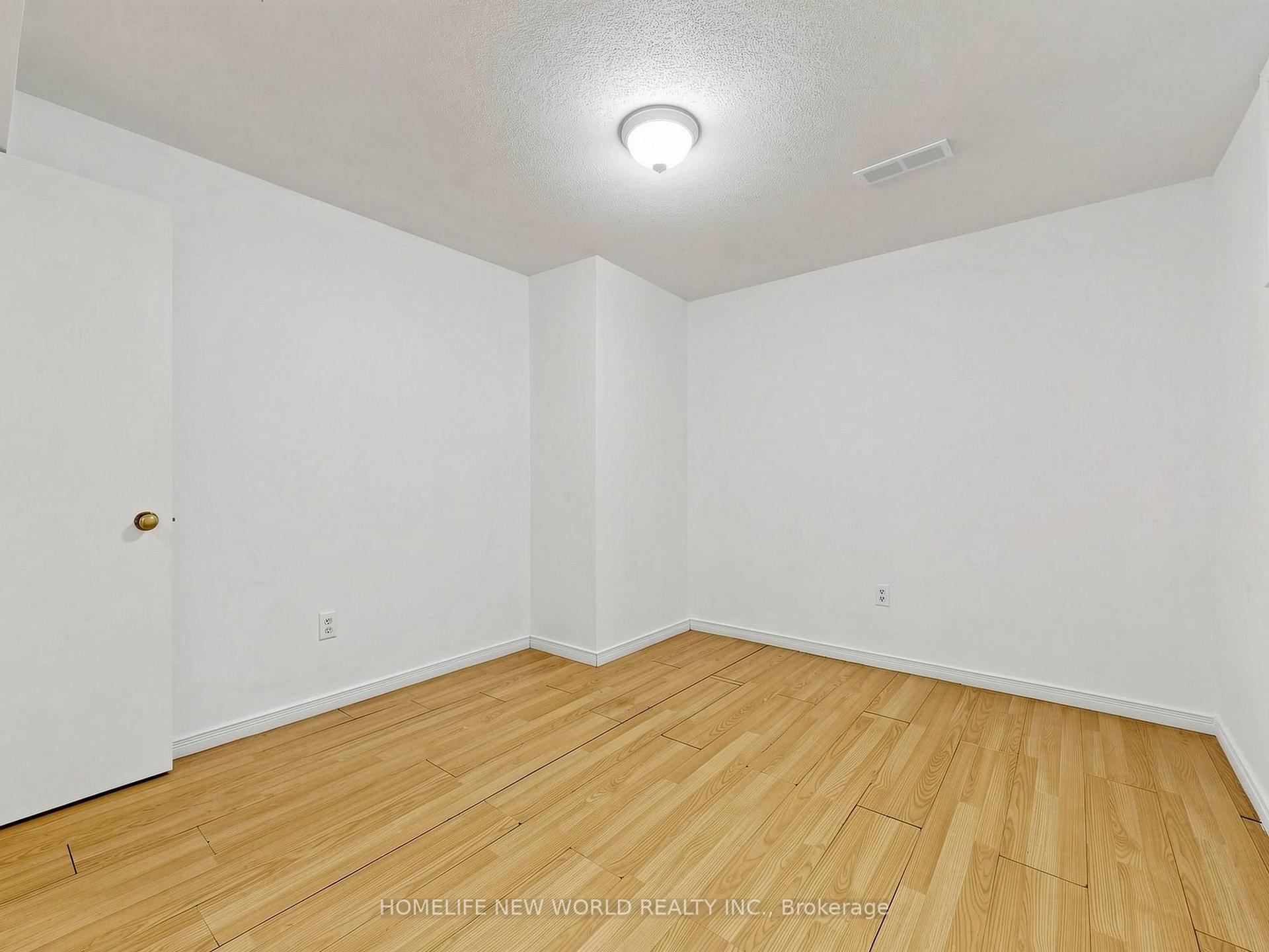 Photo 41 of 69 Brigadoon Crescent, Scarborough, L'Amoreaux — HOMEH