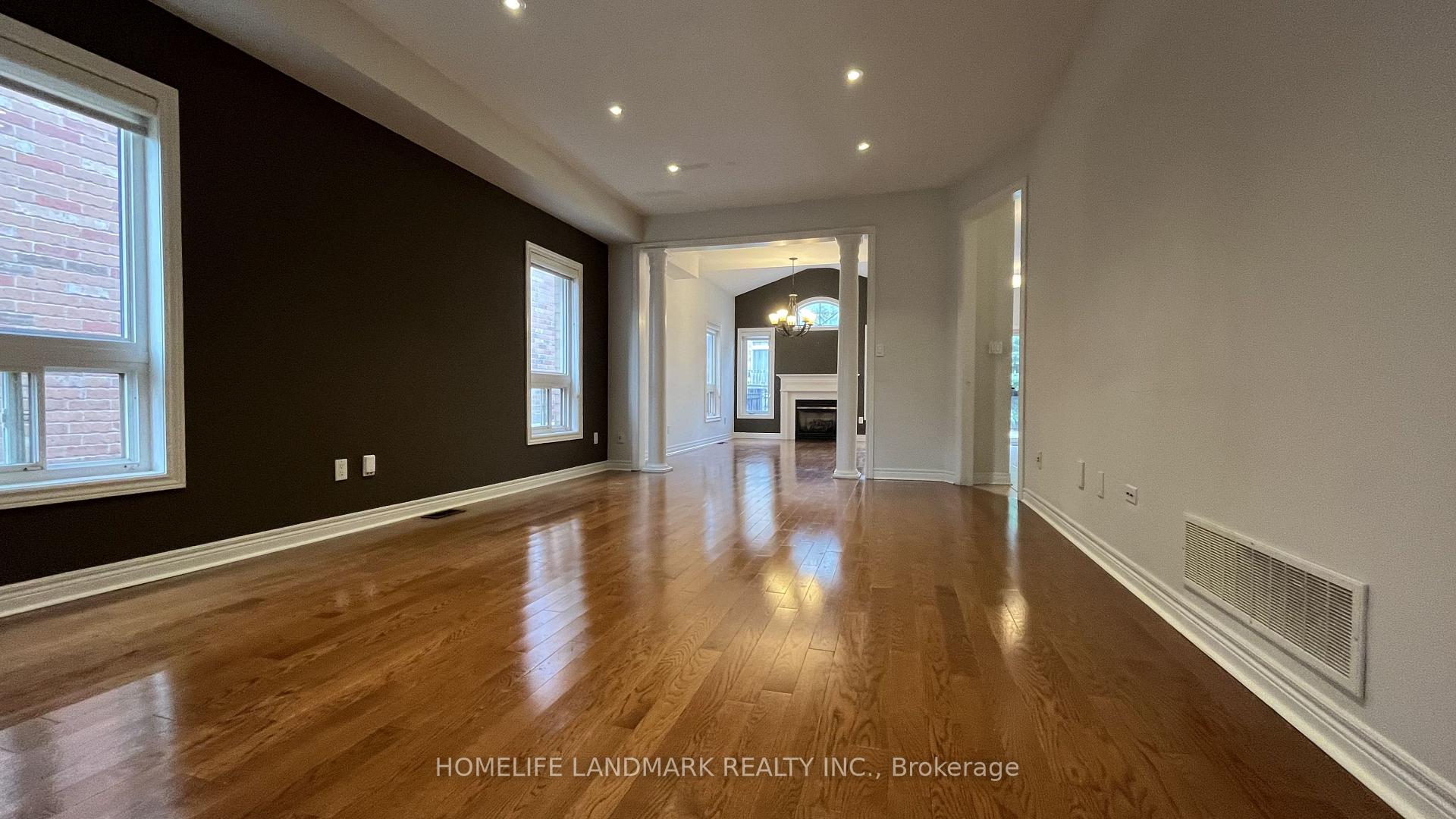 Photo 3 of 26 Brumstead Drive, Richmond Hill, Jefferson — HOMEH