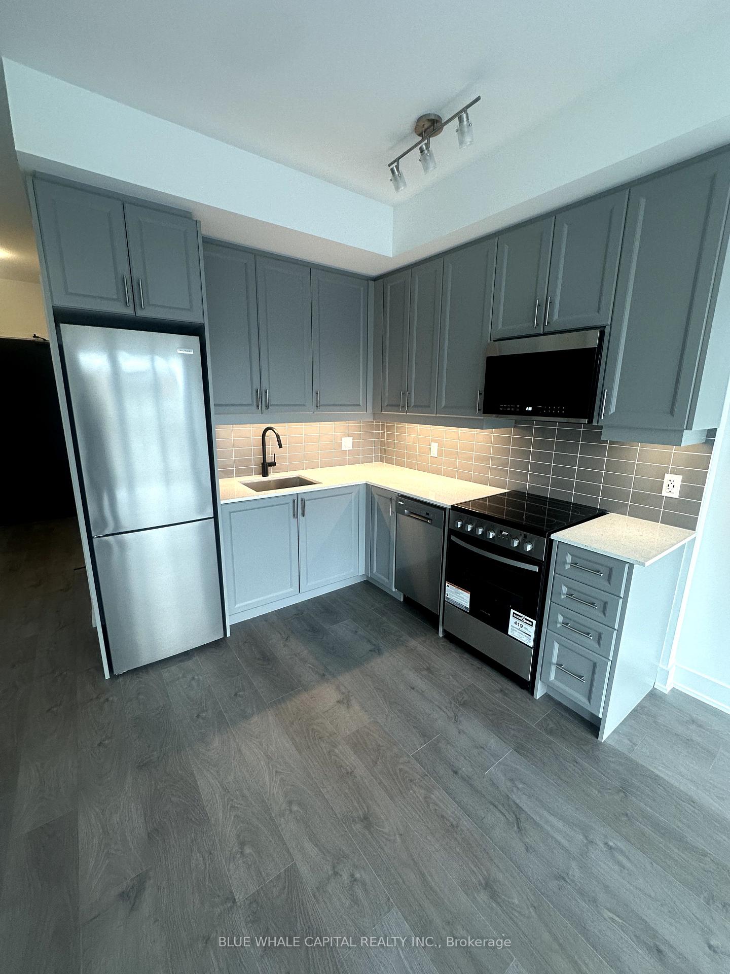 Photo 8 of Unit 810, 2333 Khalsa Gate, Oakville, Westmount — HOMEH