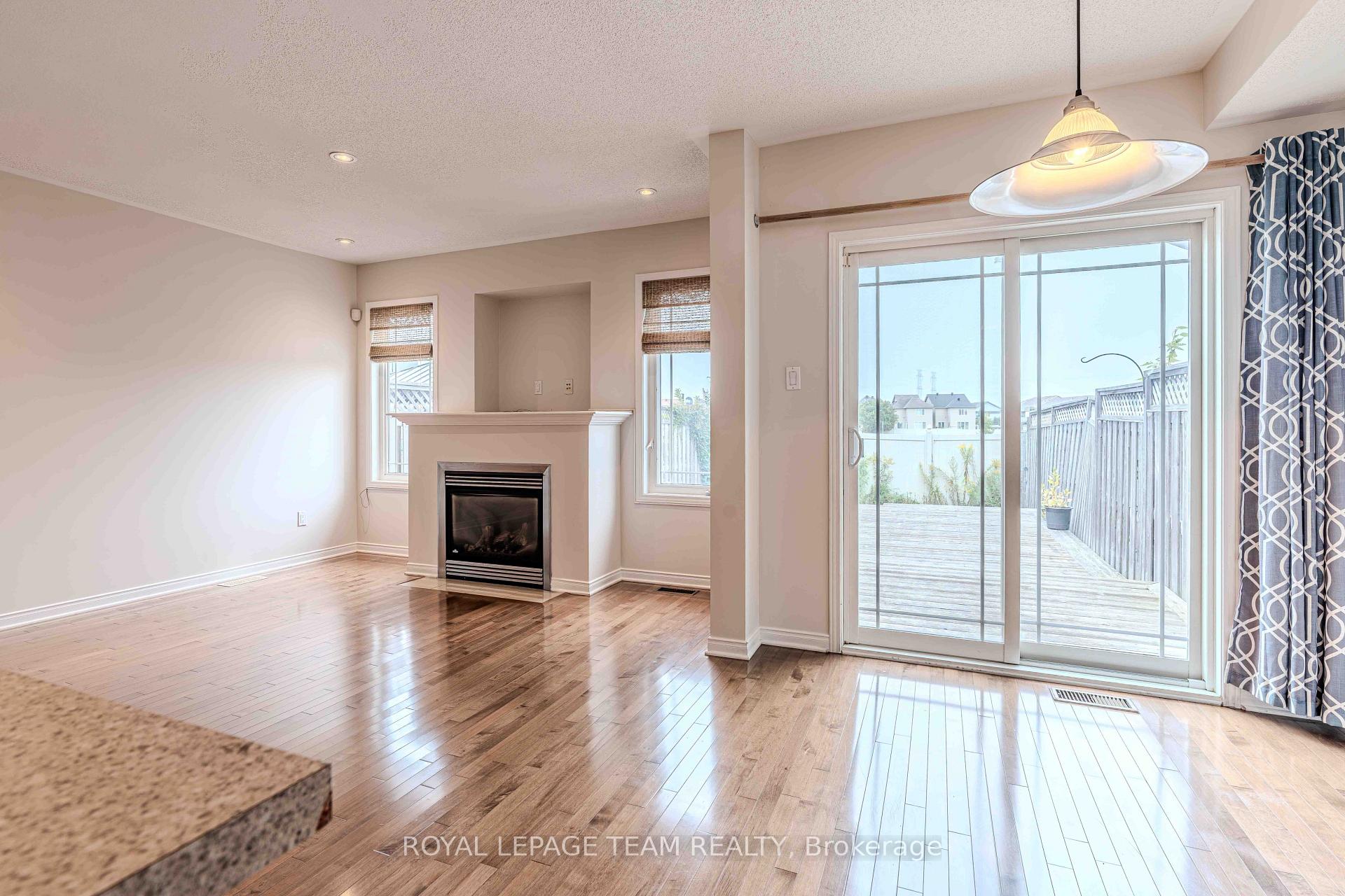 Photo 21 of 506 Pepperville Crescent, Ottawa, Kanata - Emerald Meadows/Trailwest — HOMEH
