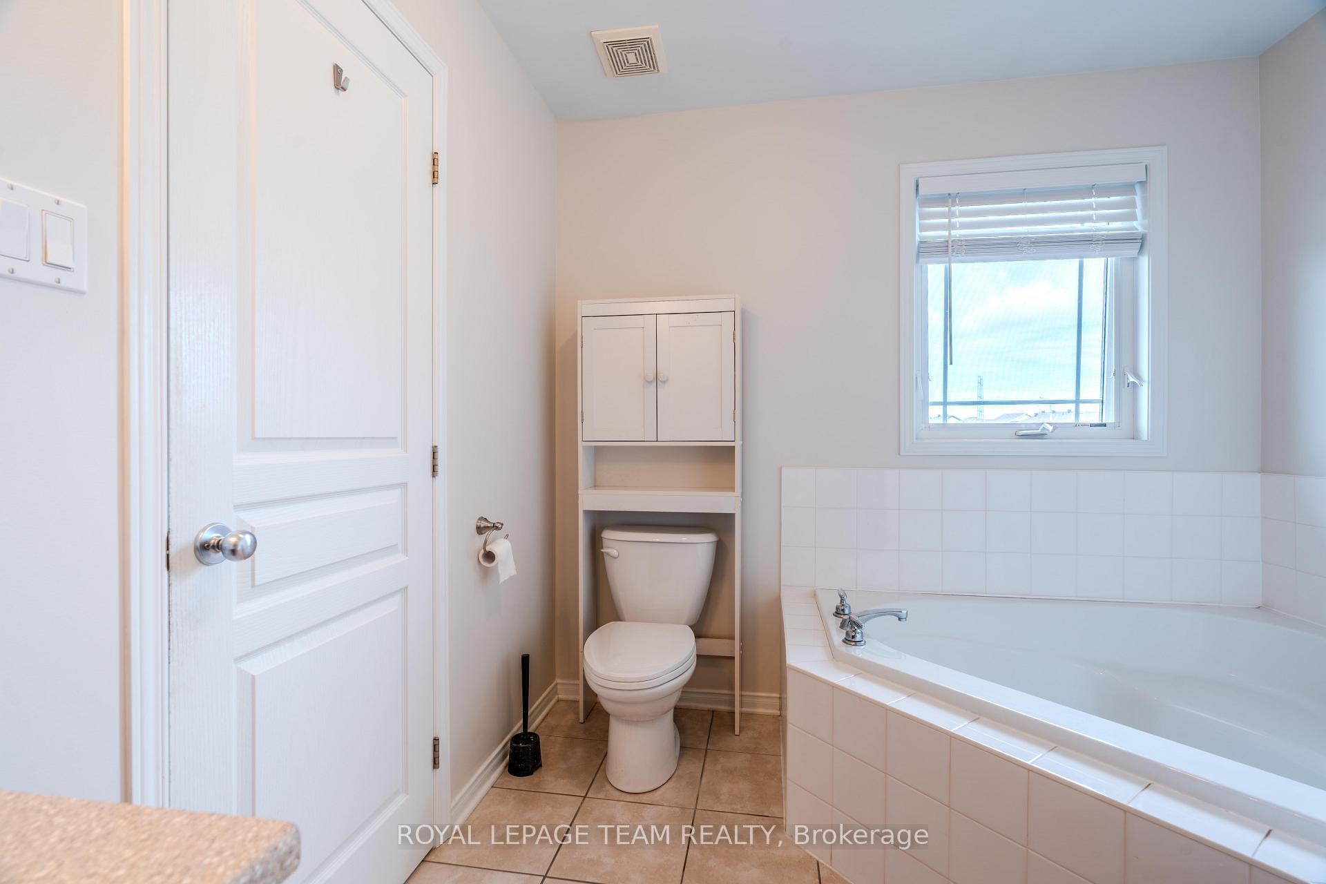 Photo 36 of 506 Pepperville Crescent, Ottawa, Kanata - Emerald Meadows/Trailwest — HOMEH