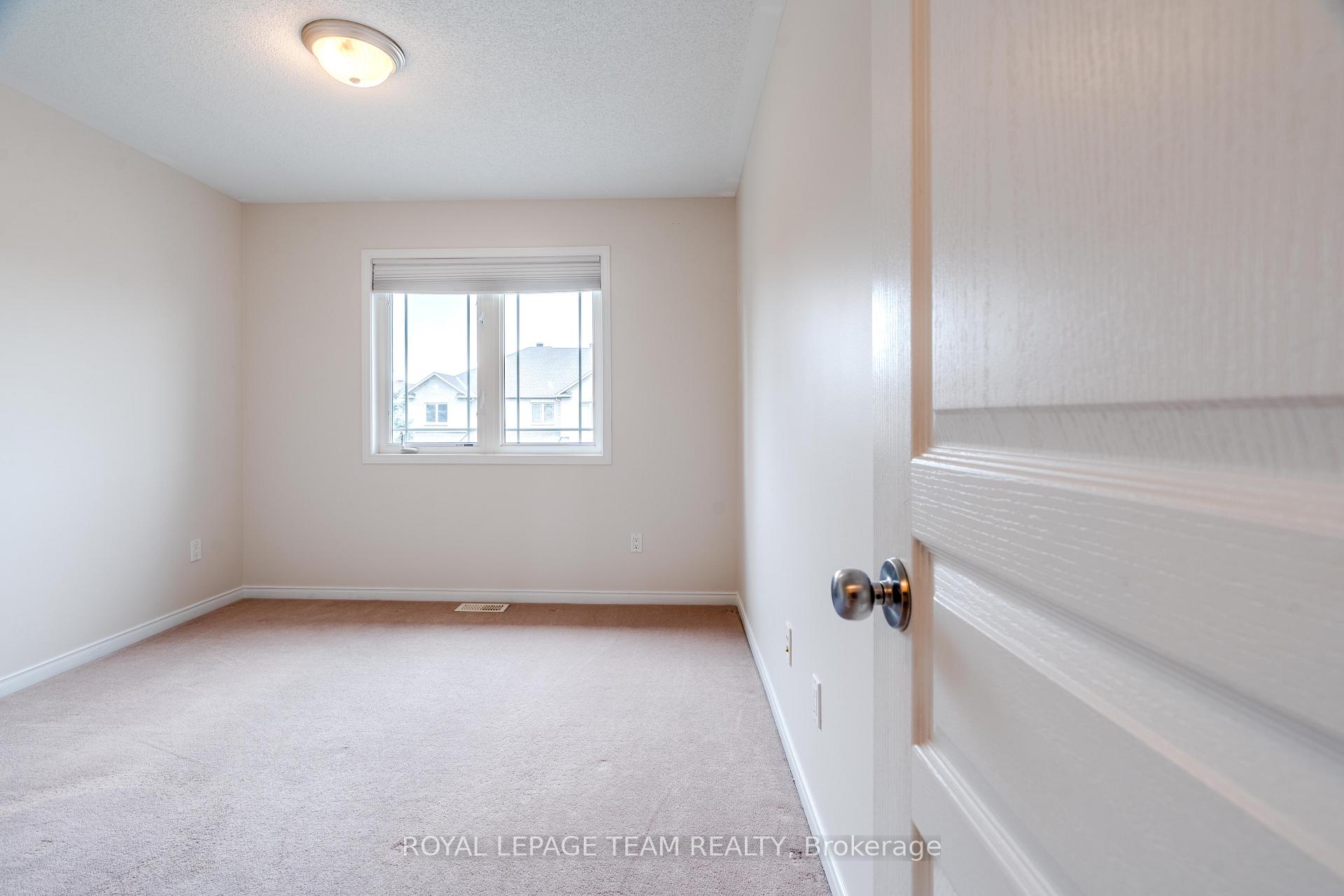 Photo 39 of 506 Pepperville Crescent, Ottawa, Kanata - Emerald Meadows/Trailwest — HOMEH