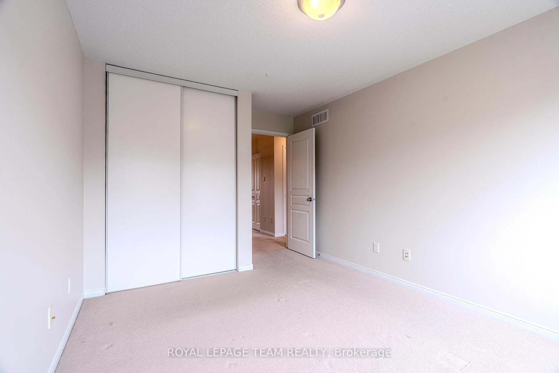 Photo 48 of 506 Pepperville Crescent, Ottawa, Kanata - Emerald Meadows/Trailwest — HOMEH