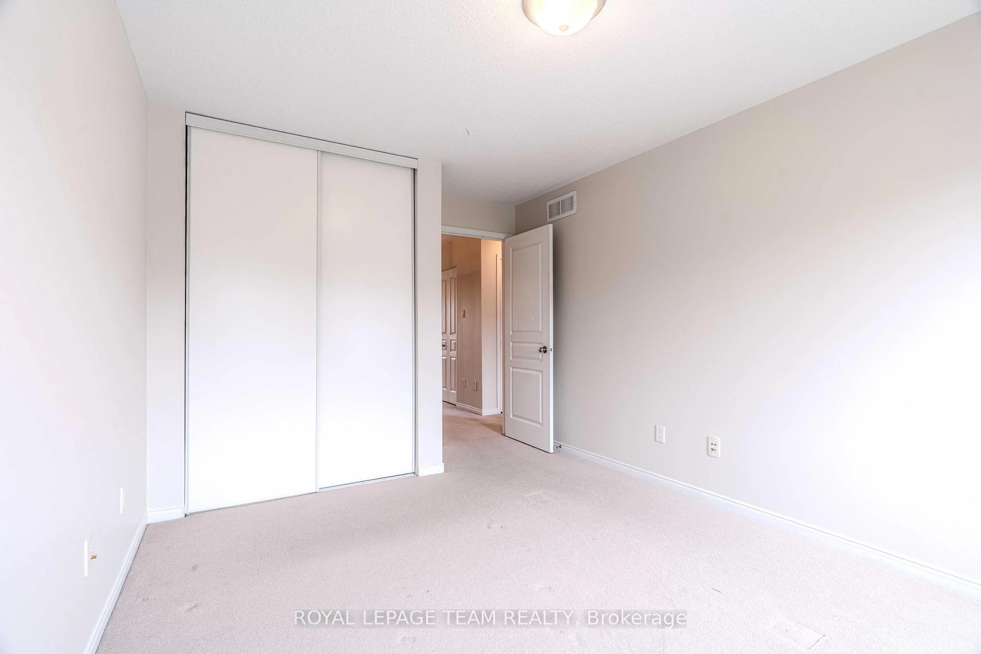 Photo 49 of 506 Pepperville Crescent, Ottawa, Kanata - Emerald Meadows/Trailwest — HOMEH