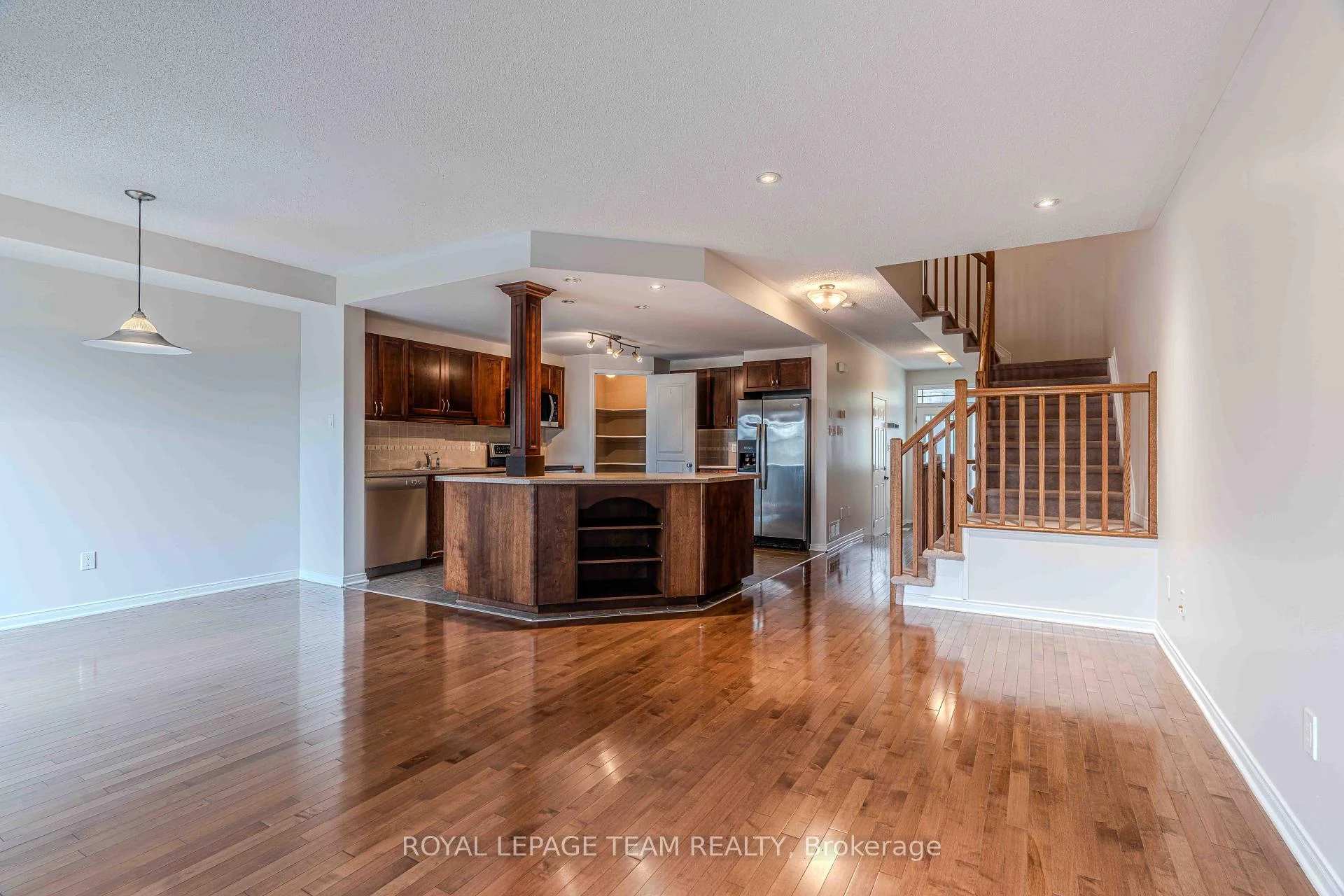 Photo 71 of 506 Pepperville Crescent, Ottawa, Kanata - Emerald Meadows/Trailwest — HOMEH