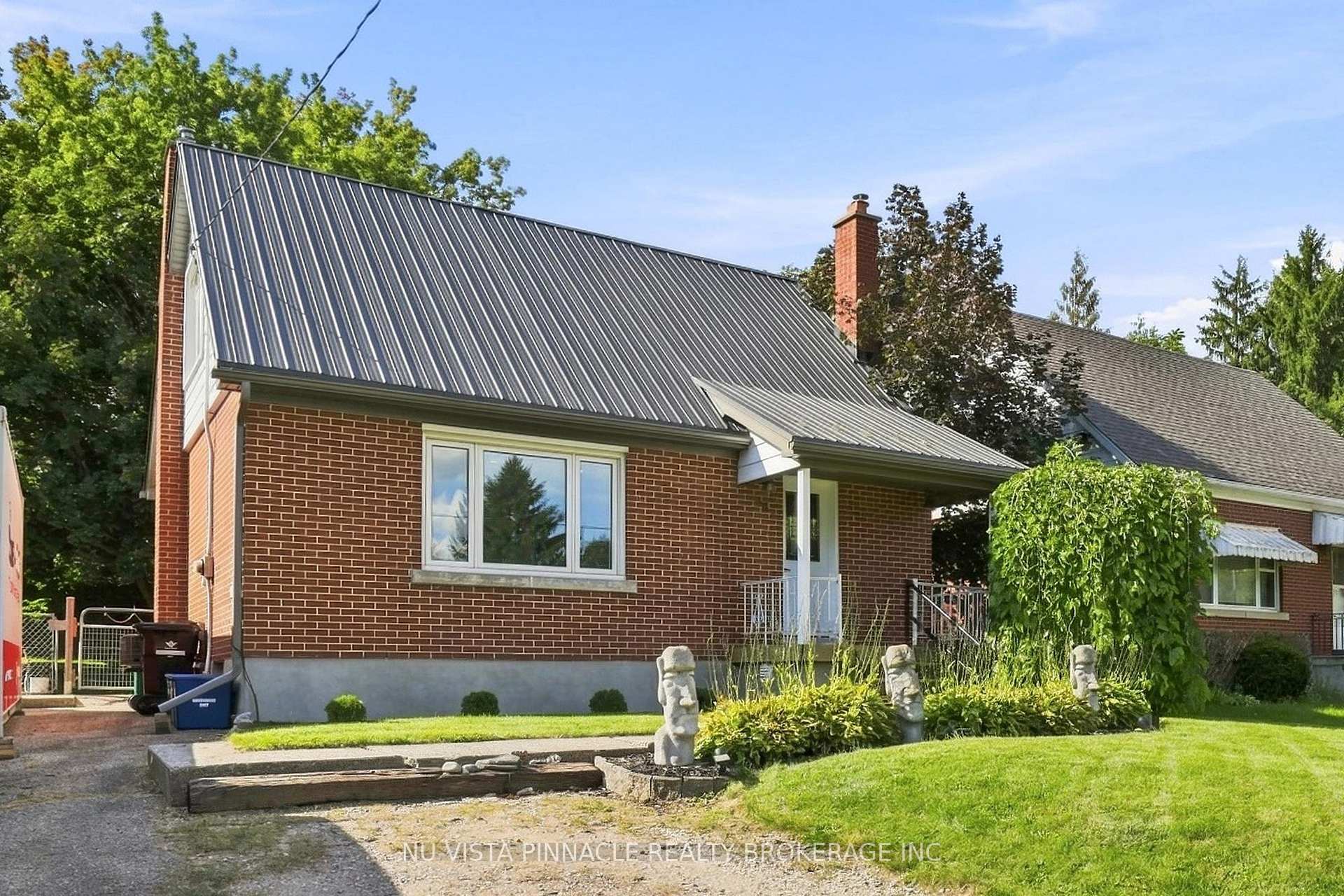 Photo of 442 Grandview Avenue