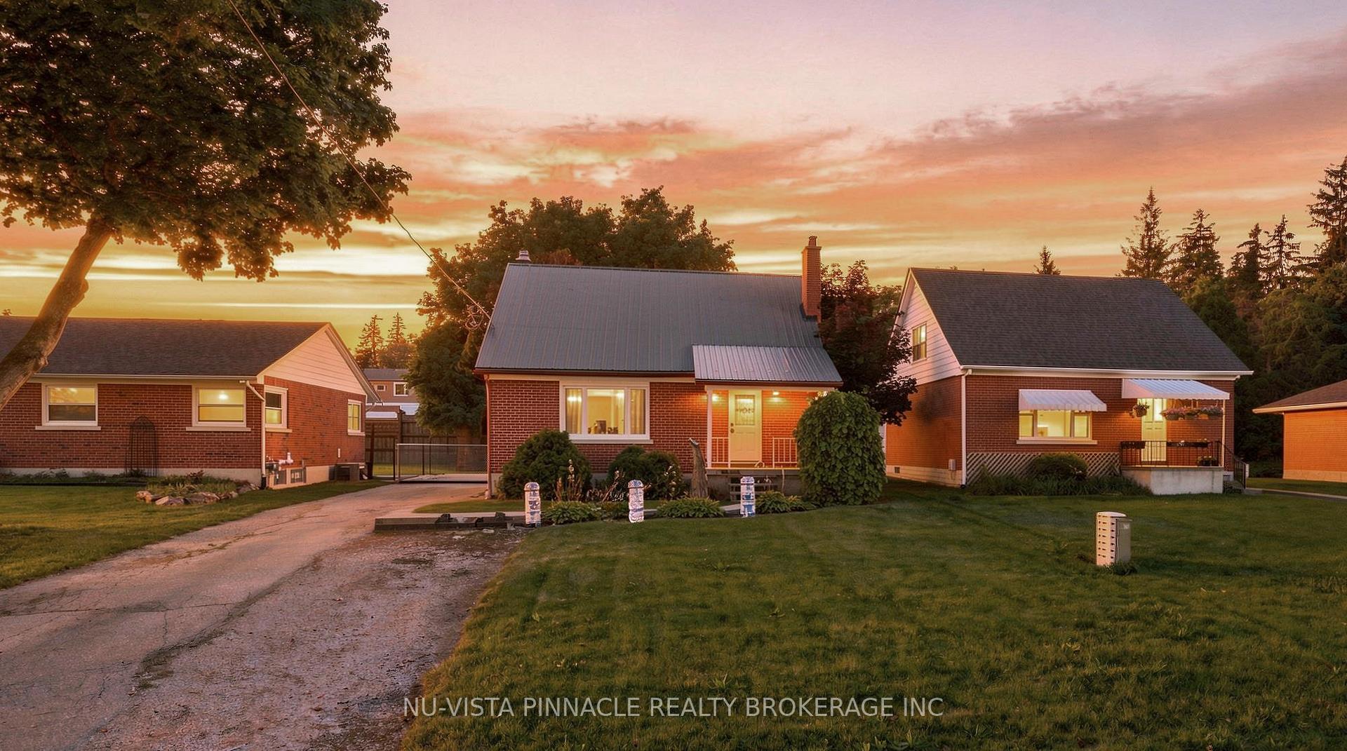 Photo 4 of 442 Grandview Avenue, Wilmot, New Hamburg — HOMEH