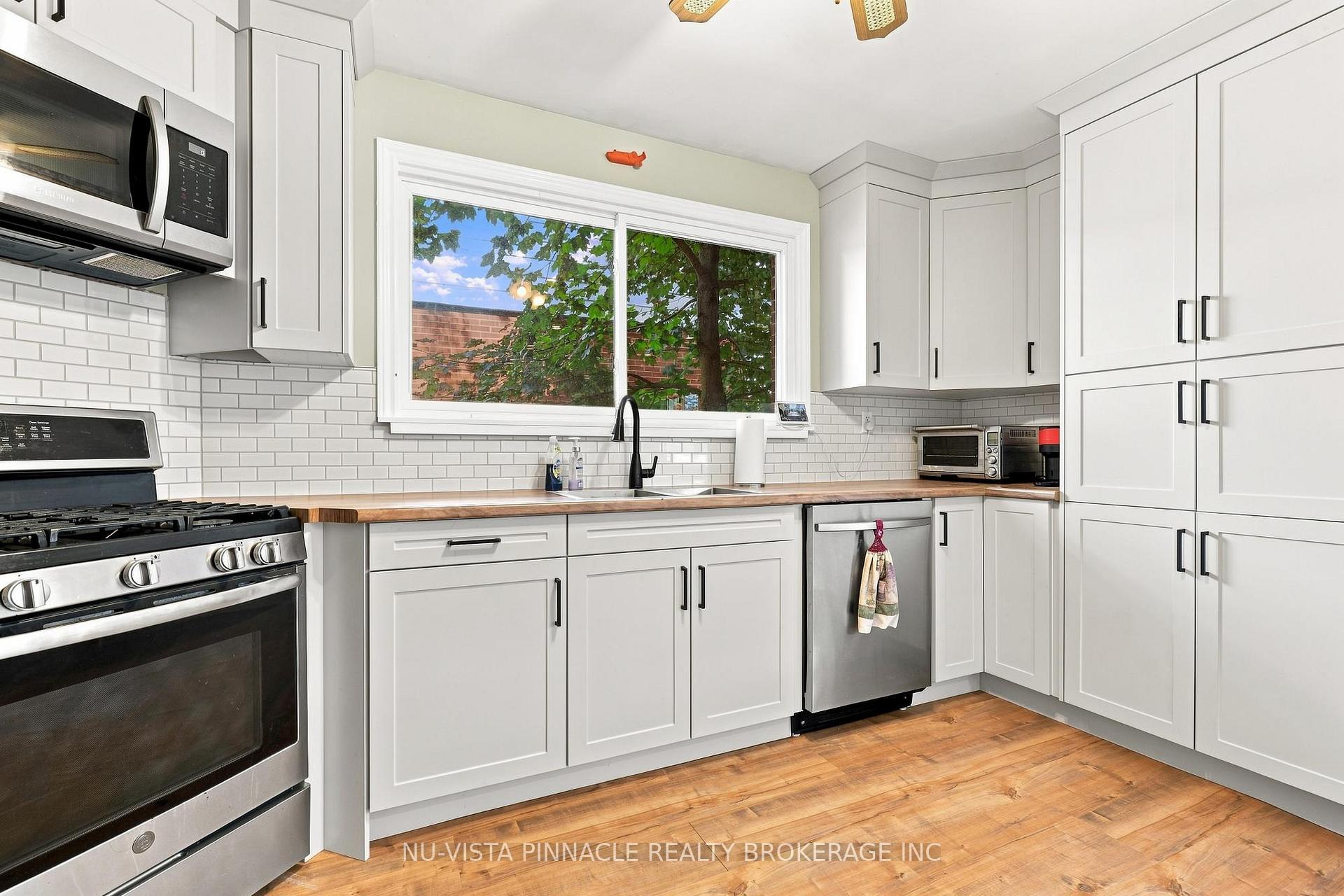 Photo 18 of 442 Grandview Avenue, Wilmot, New Hamburg — HOMEH