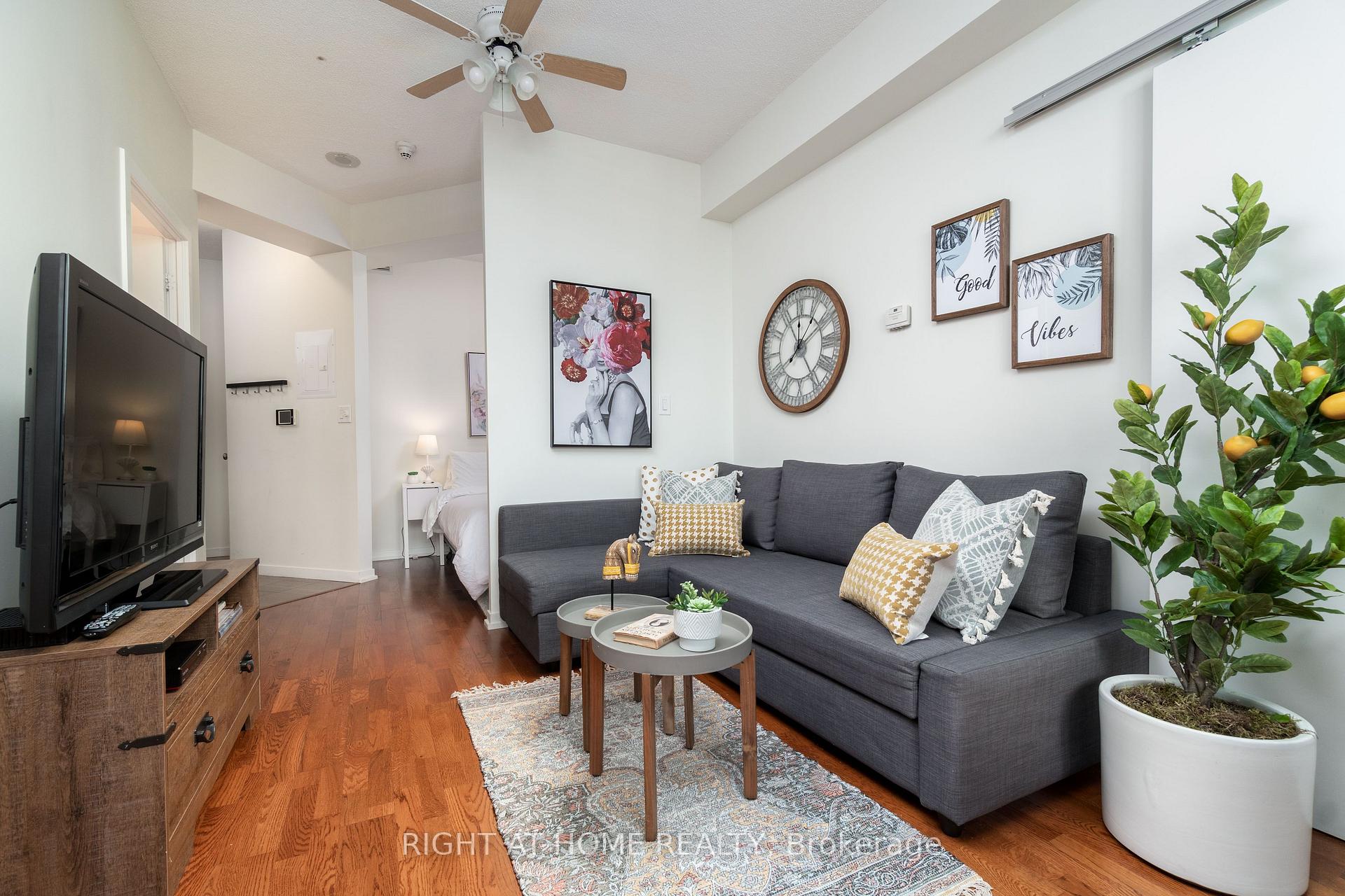 Photo 3 of Unit 3404, 55 Bremner Boulevard, Toronto, Waterfront Communities — HOMEH