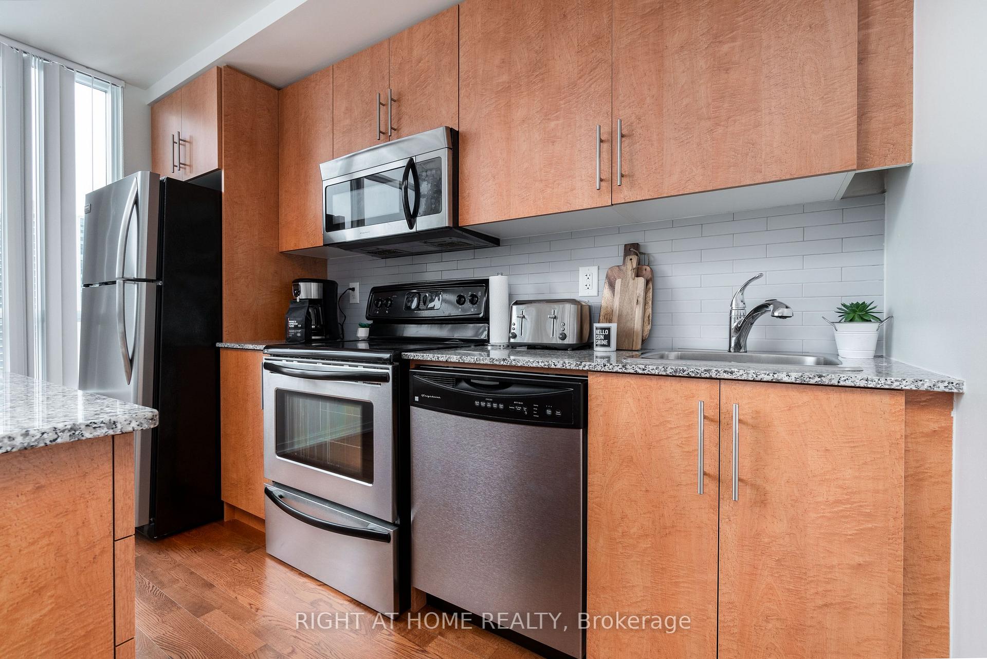 Photo 7 of Unit 3404, 55 Bremner Boulevard, Toronto, Waterfront Communities — HOMEH