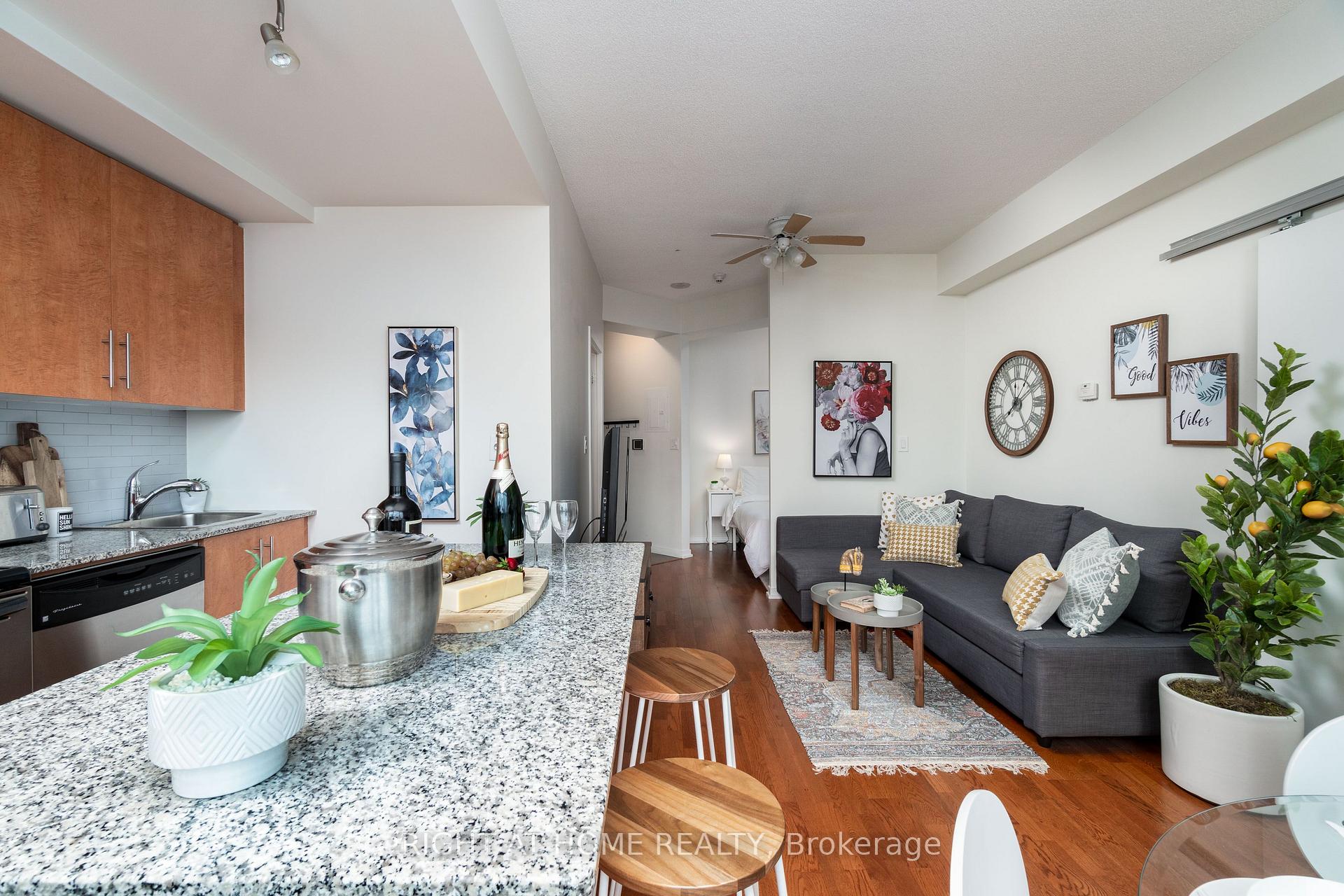 Photo 8 of Unit 3404, 55 Bremner Boulevard, Toronto, Waterfront Communities — HOMEH