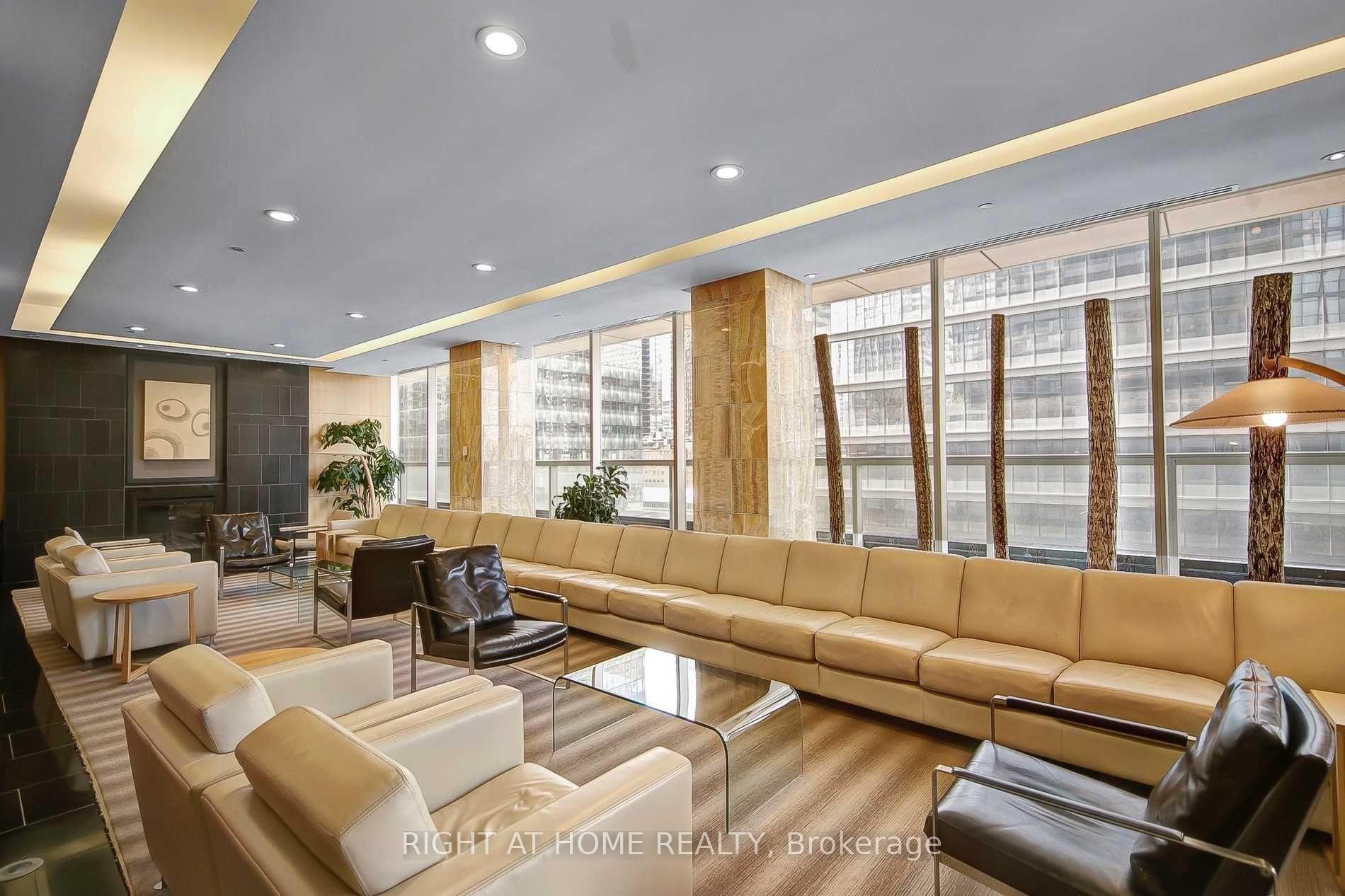 Photo 32 of Unit 3404, 55 Bremner Boulevard, Toronto, Waterfront Communities — HOMEH