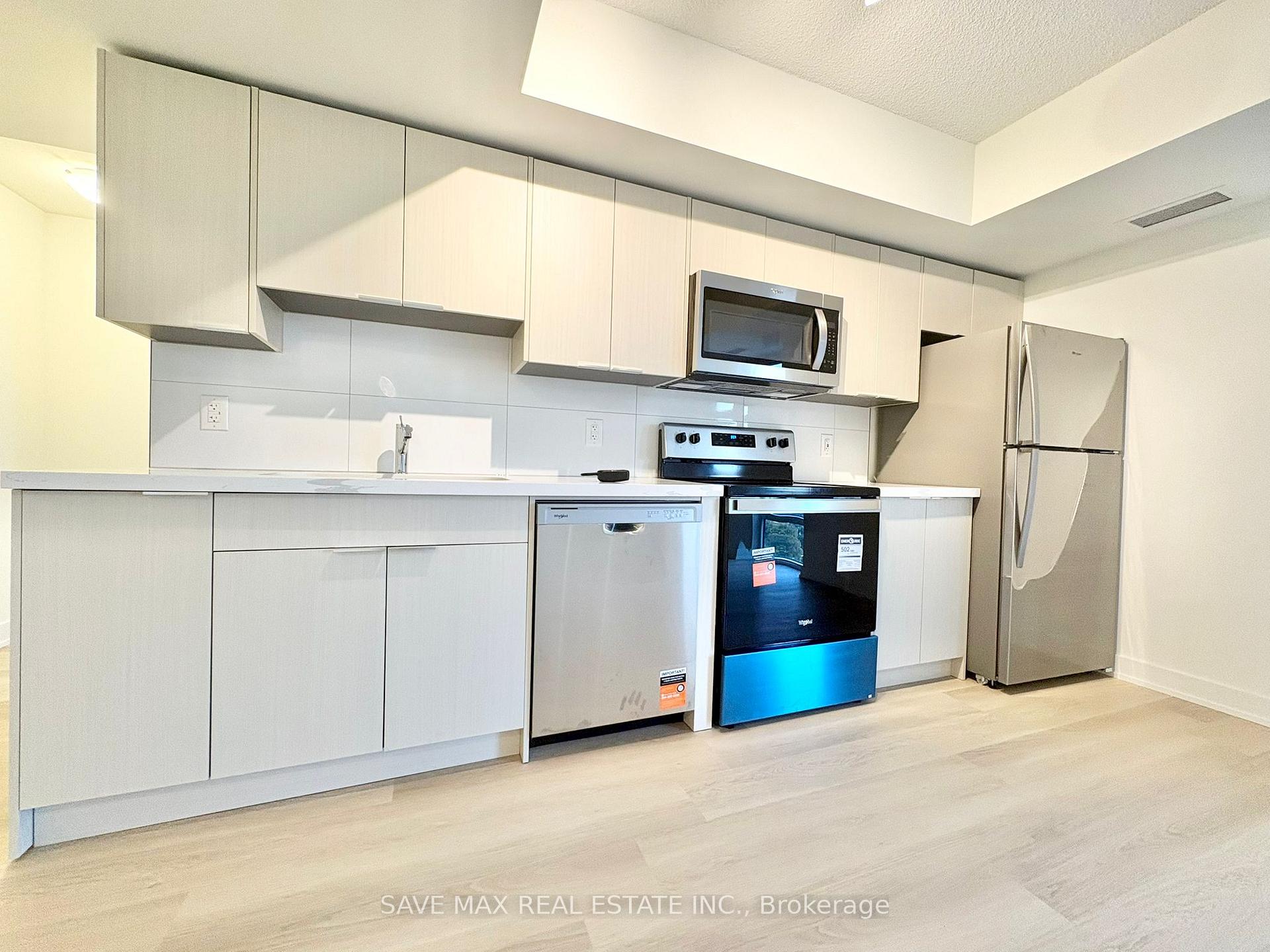 Photo 3 of 2825 Jane Street, North York, Glenfield-Jane Heights — HOMEH