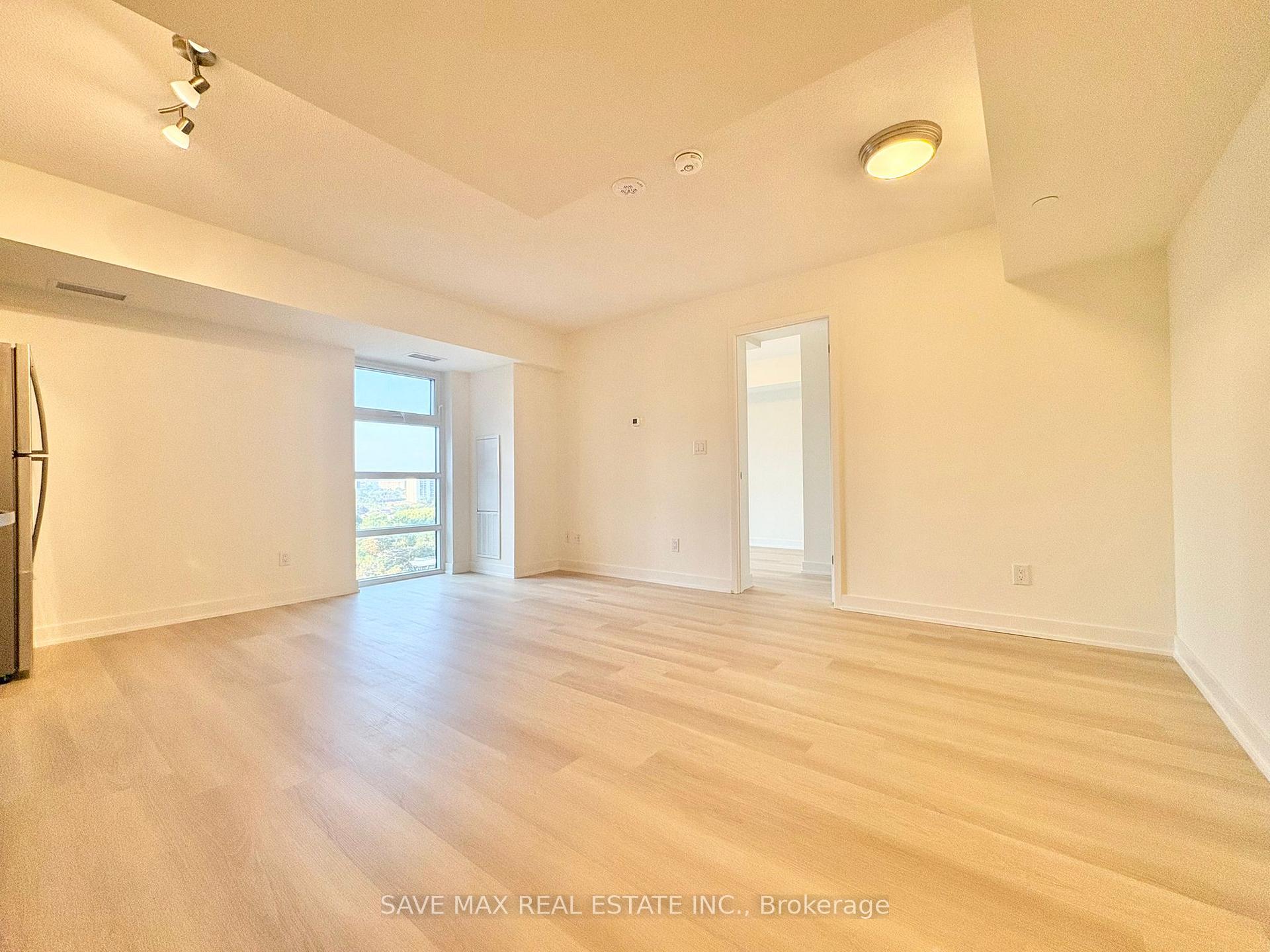 Photo 6 of 2825 Jane Street, North York, Glenfield-Jane Heights — HOMEH