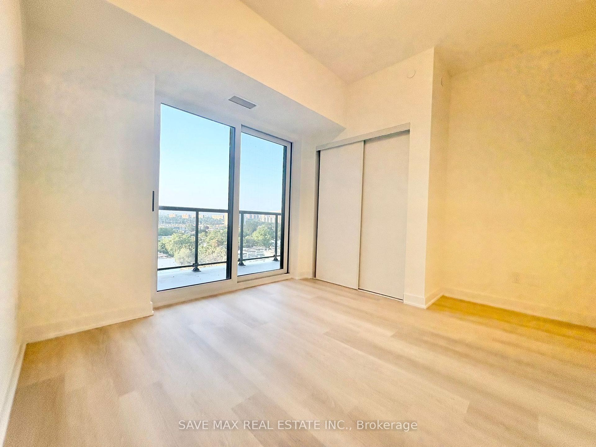Photo 10 of 2825 Jane Street, North York, Glenfield-Jane Heights — HOMEH