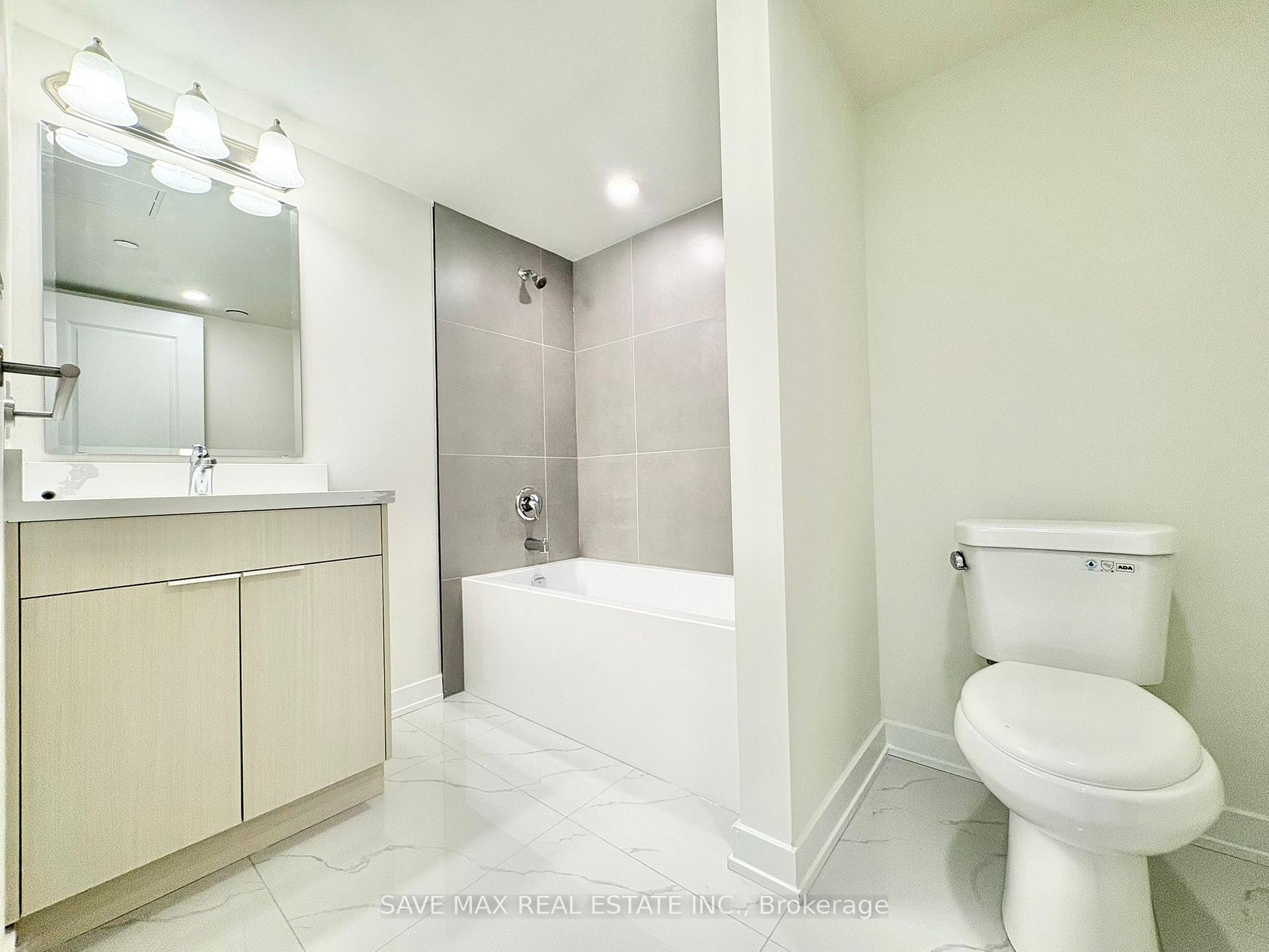 Photo 14 of 2825 Jane Street, North York, Glenfield-Jane Heights — HOMEH