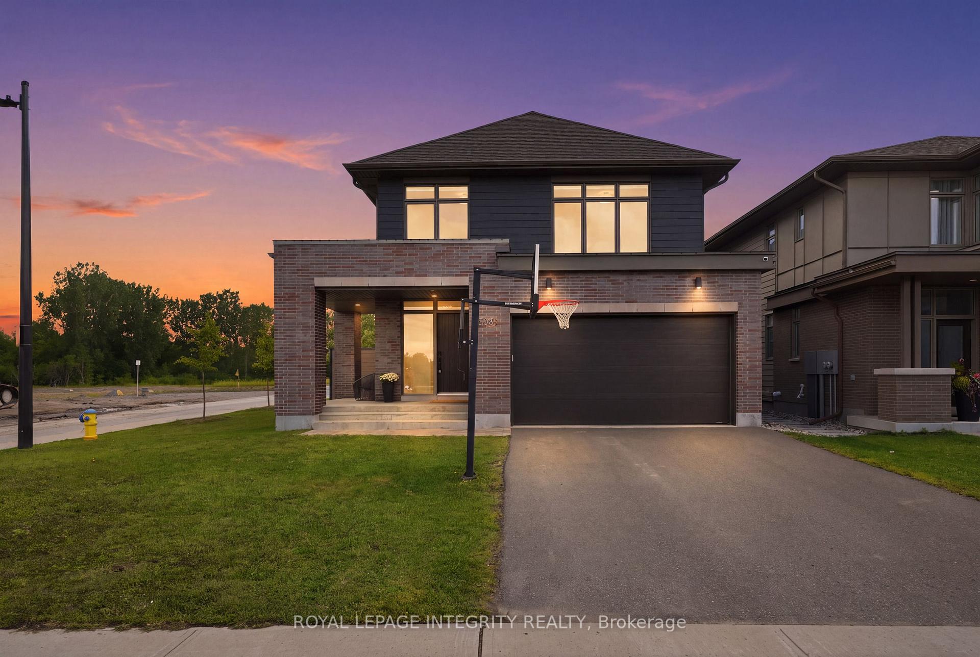 Photo 1 of 300 Wigwas Street, Ottawa, CFB Rockcliffe and Area — HOMEH