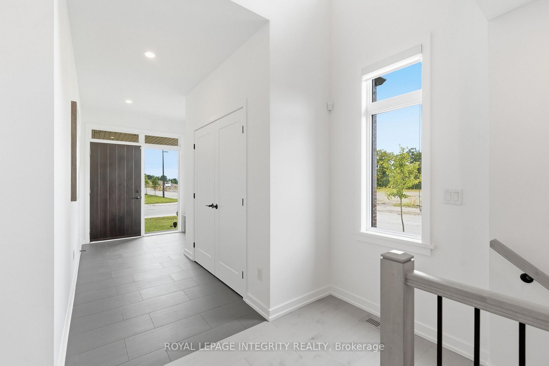 Photo 6 of 300 Wigwas Street, Ottawa, CFB Rockcliffe and Area — HOMEH