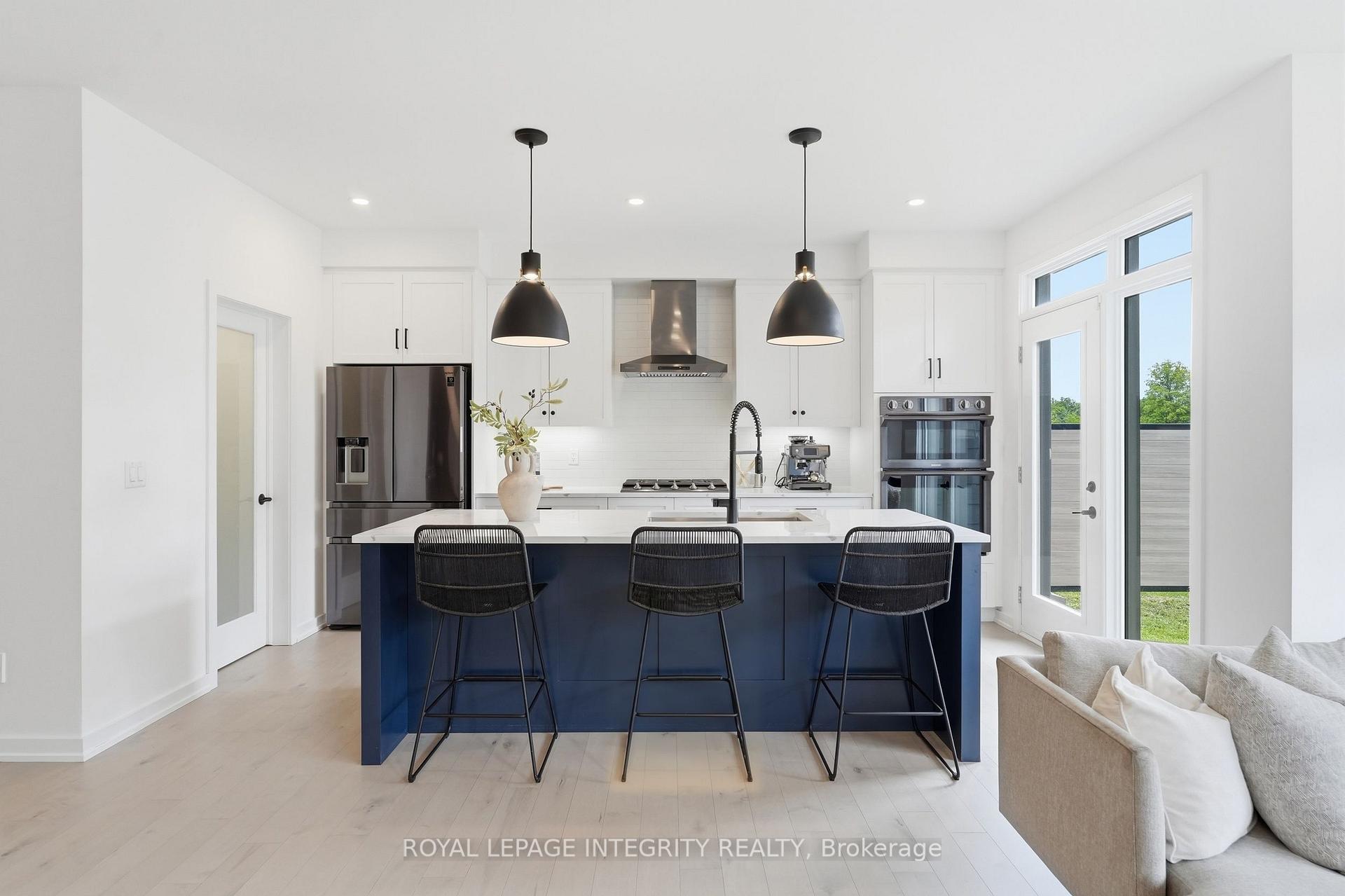Photo 12 of 300 Wigwas Street, Ottawa, CFB Rockcliffe and Area — HOMEH