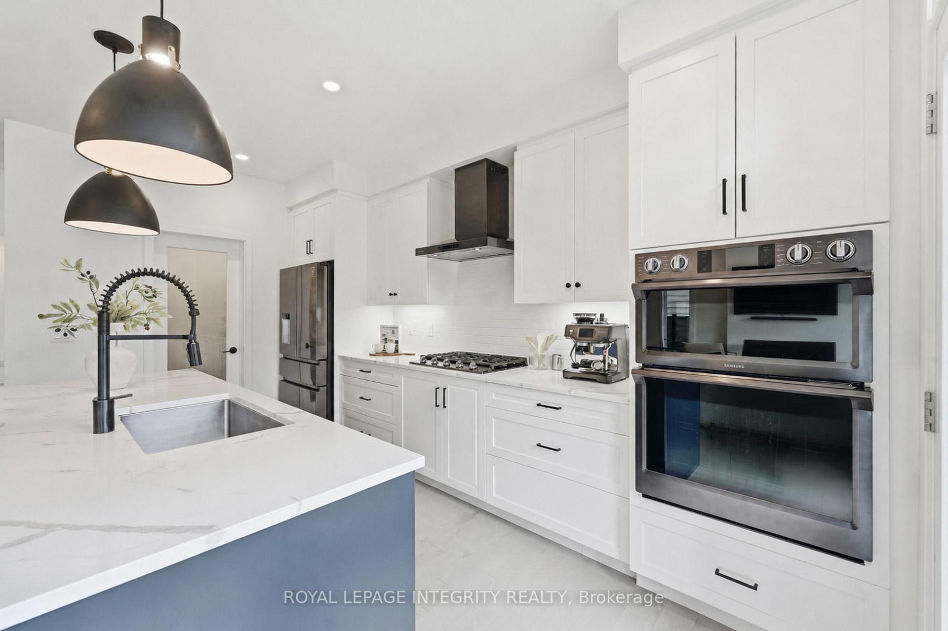 Photo 13 of 300 Wigwas Street, Ottawa, CFB Rockcliffe and Area — HOMEH