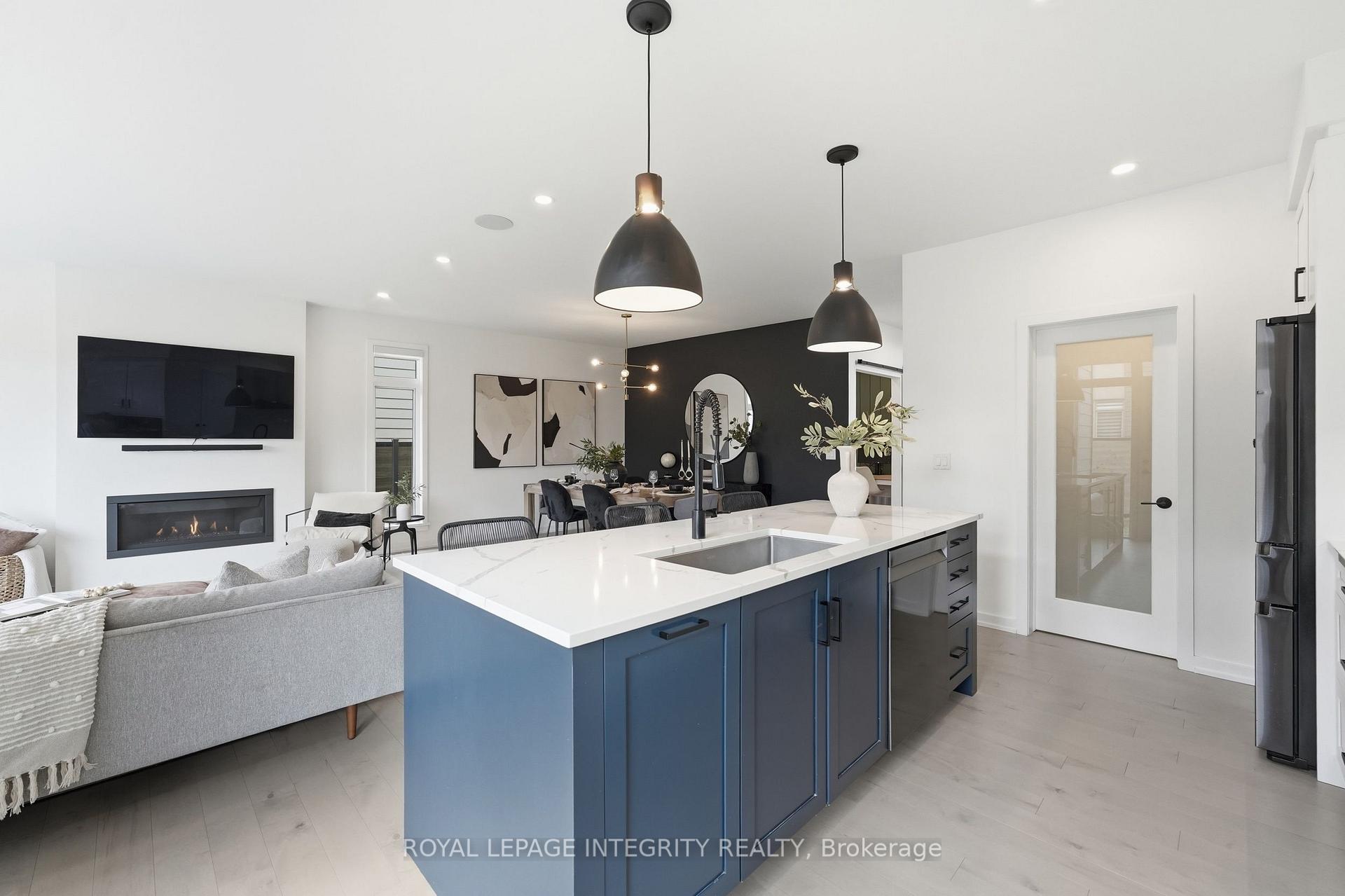 Photo 14 of 300 Wigwas Street, Ottawa, CFB Rockcliffe and Area — HOMEH