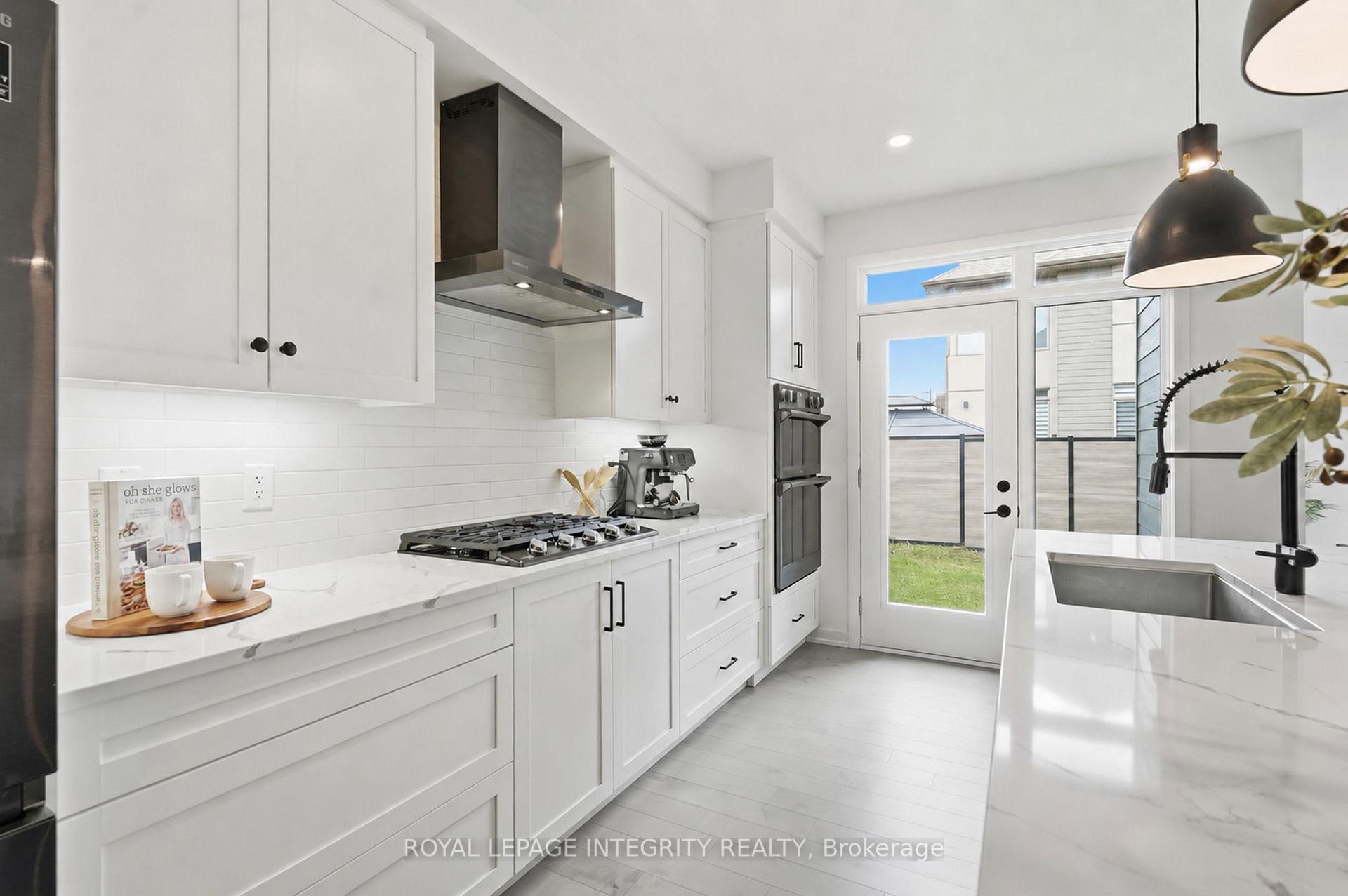 Photo 15 of 300 Wigwas Street, Ottawa, CFB Rockcliffe and Area — HOMEH