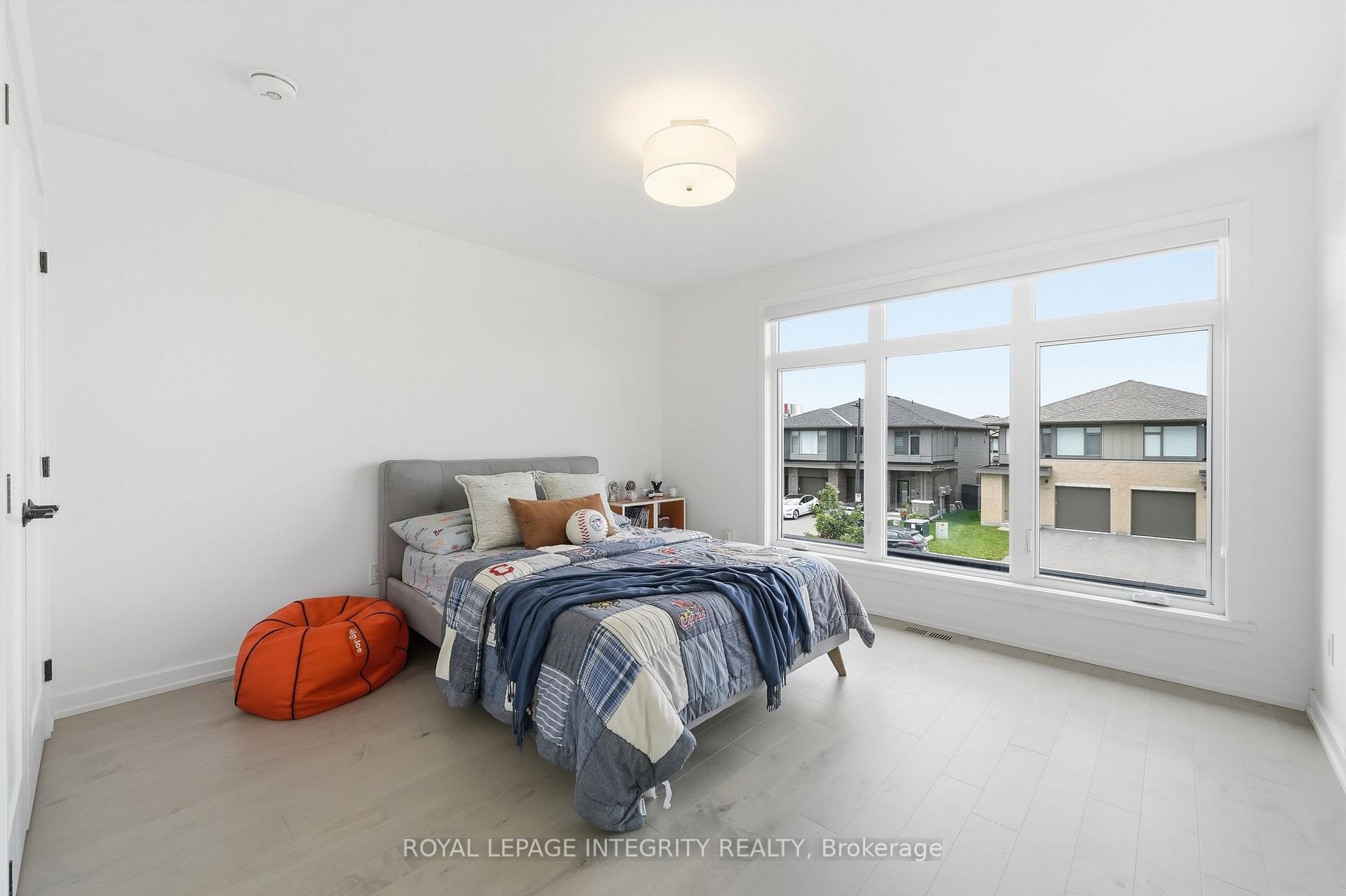 Photo 32 of 300 Wigwas Street, Ottawa, CFB Rockcliffe and Area — HOMEH