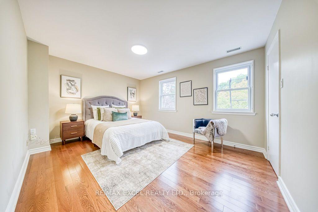 Photo 10 of 4 Harris Way, Markham, Aileen-Willowbrook — HOMEH