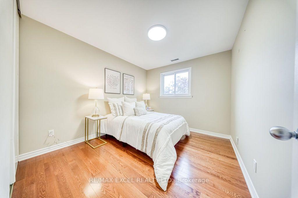 Photo 15 of 4 Harris Way, Markham, Aileen-Willowbrook — HOMEH