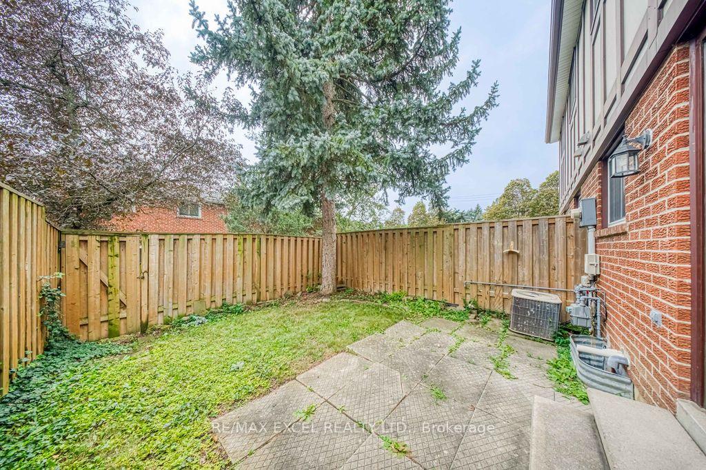 Photo 22 of 4 Harris Way, Markham, Aileen-Willowbrook — HOMEH