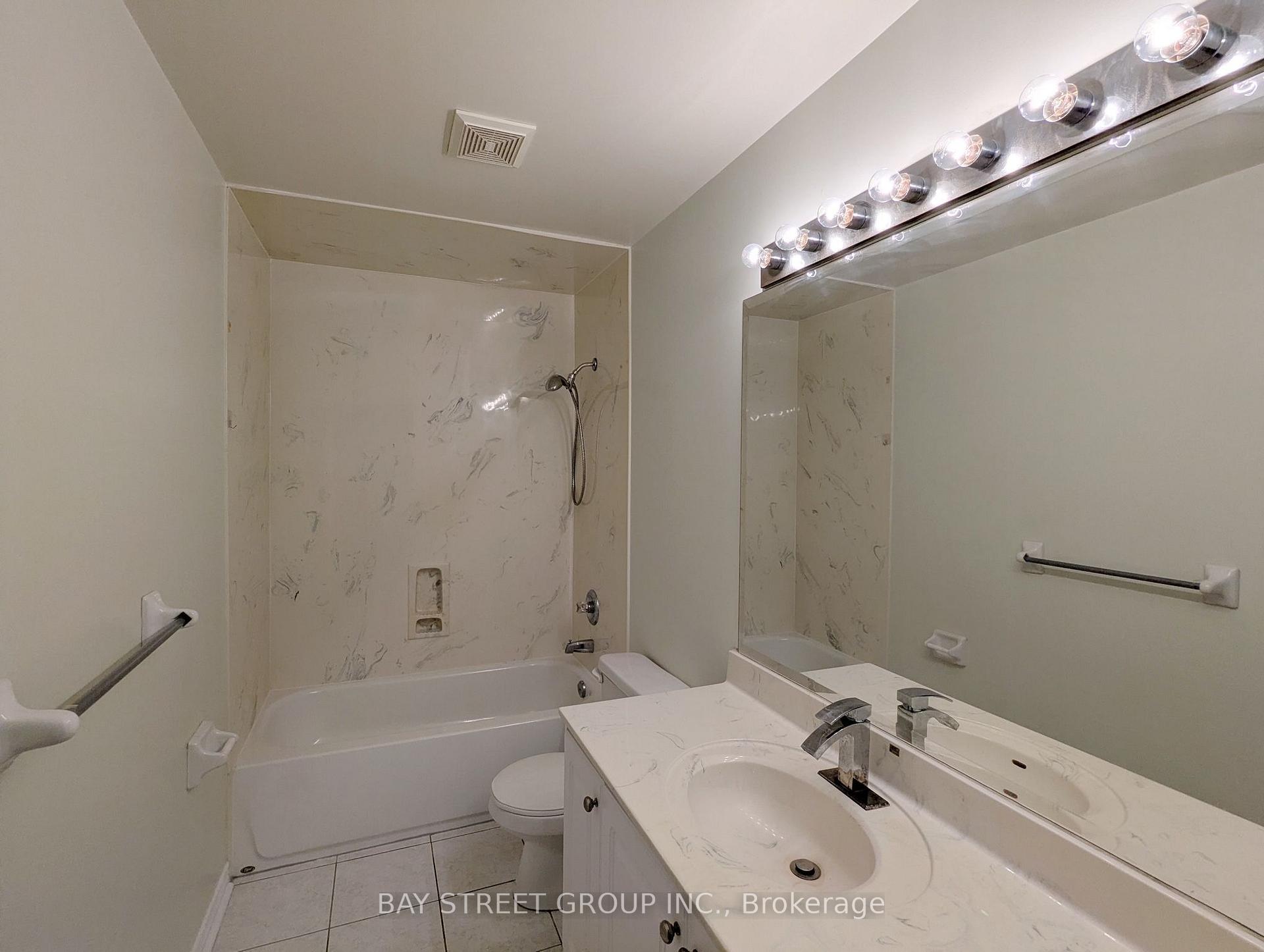 Photo 10 of Upper 165 Worthing Avenue, Markham, Milliken Mills East — HOMEH