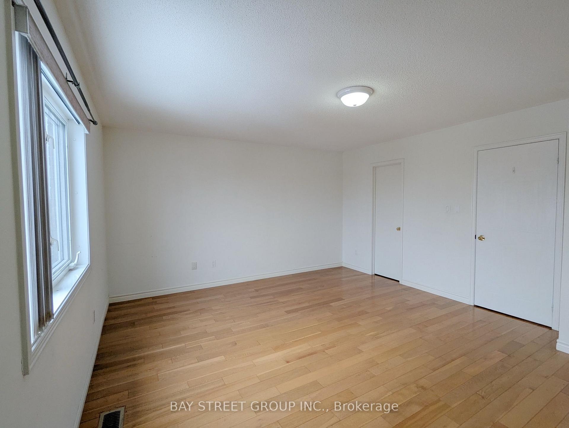 Photo 13 of Upper 165 Worthing Avenue, Markham, Milliken Mills East — HOMEH