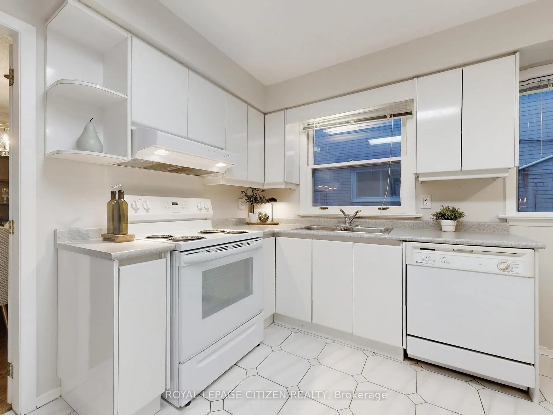 Photo 10 of 148 Grandview Avenue, Markham, Grandview — HOMEH