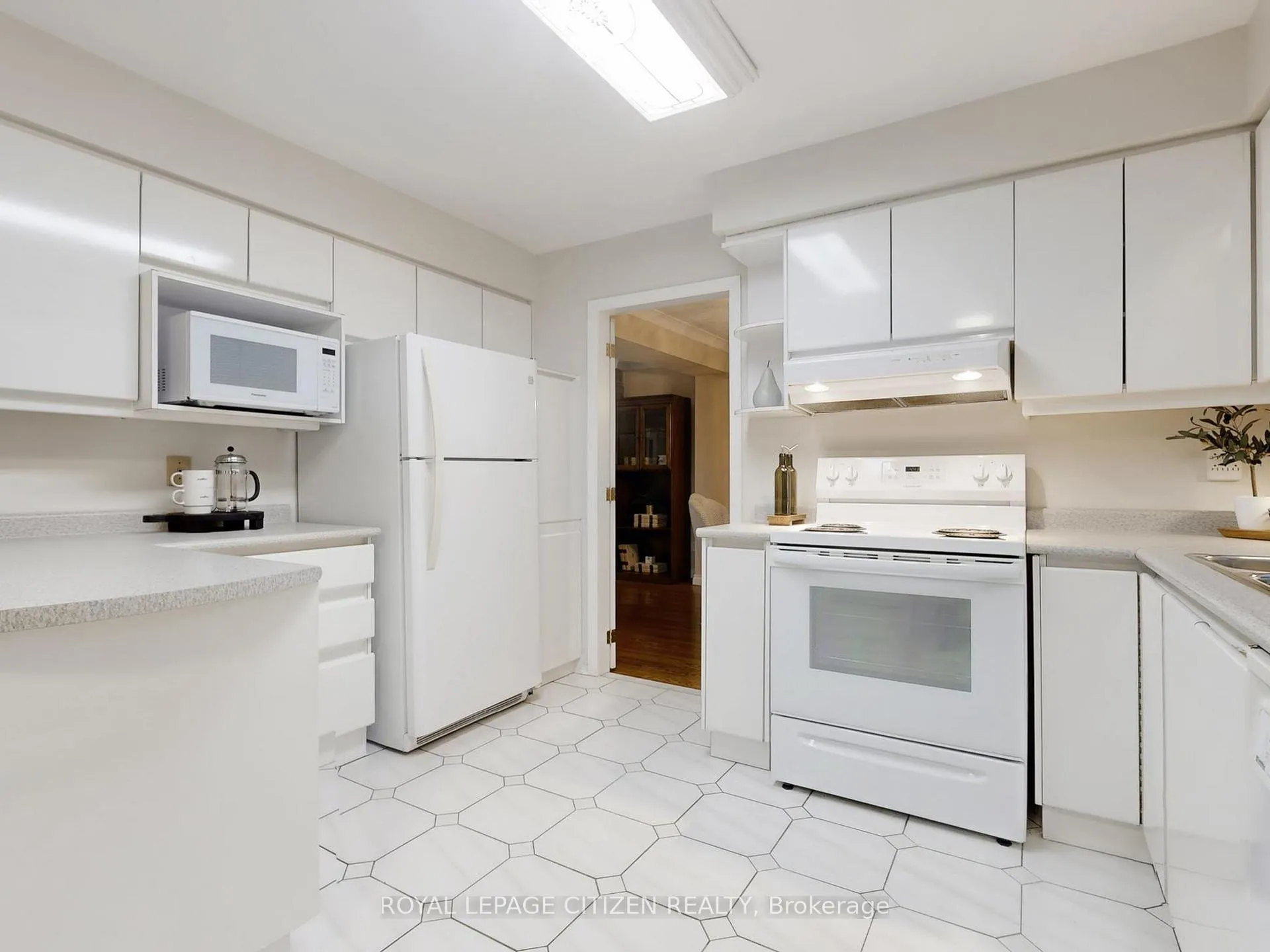 Photo 11 of 148 Grandview Avenue, Markham, Grandview — HOMEH