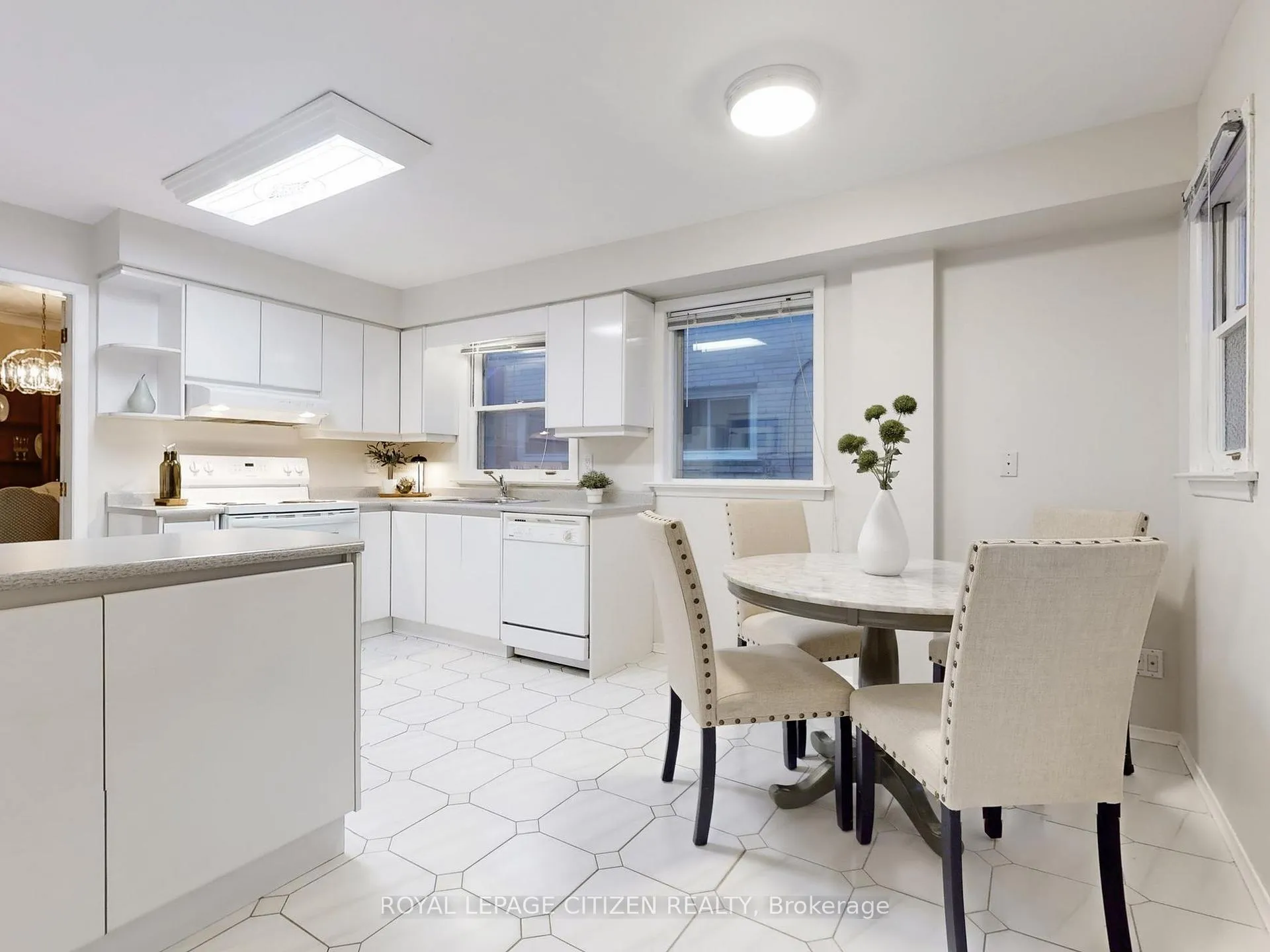 Photo 13 of 148 Grandview Avenue, Markham, Grandview — HOMEH